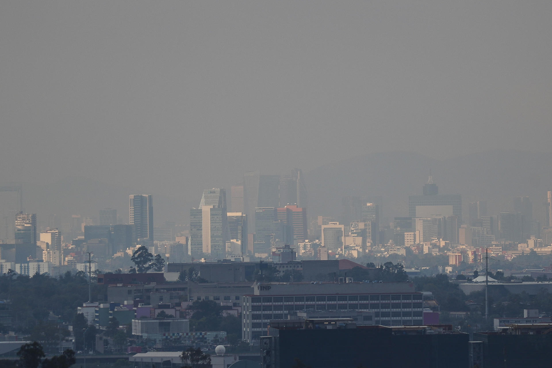 México activa contingencia regional por alza de contaminantes tras pirotecnia de Año Nuevo