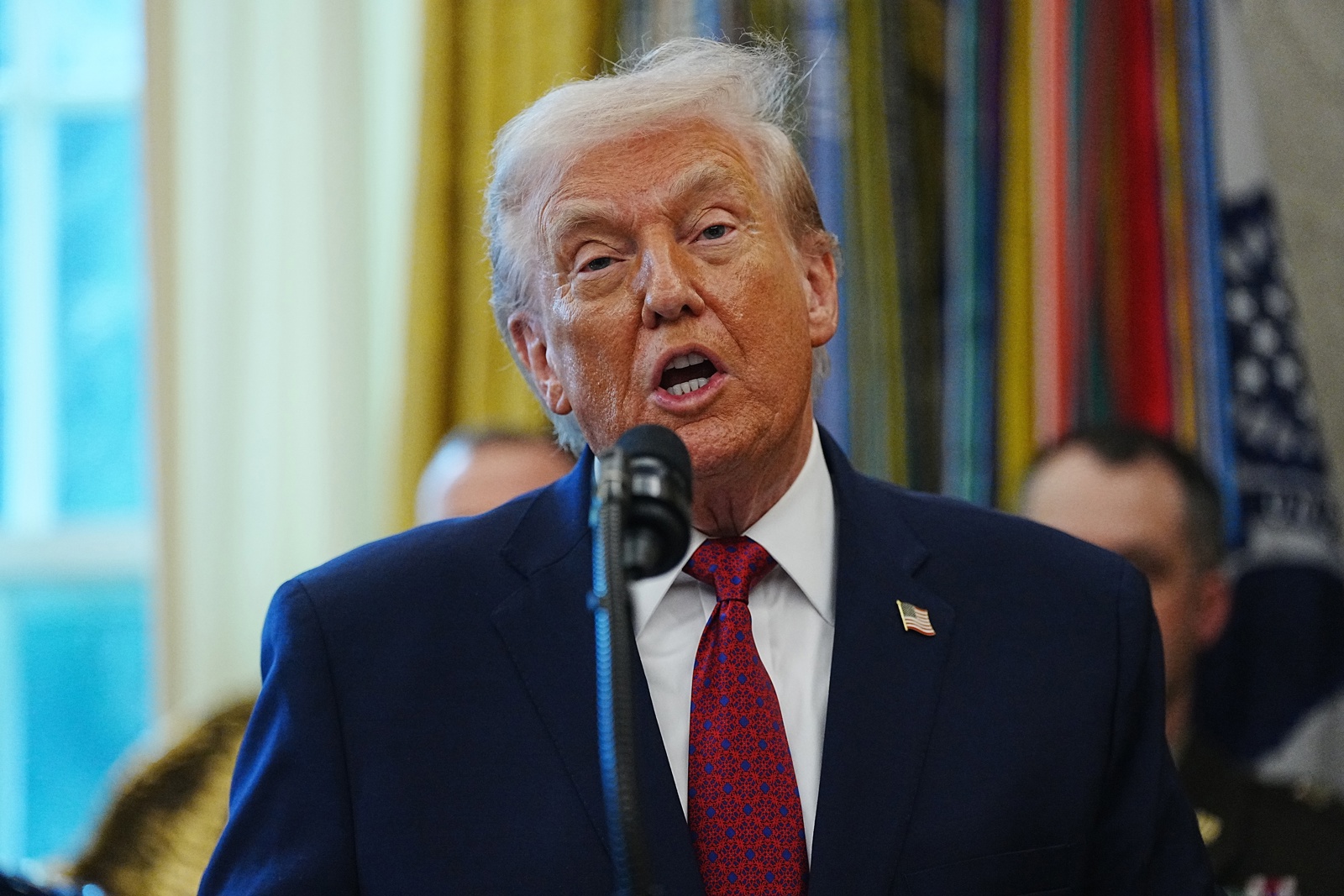 Trump anuncia que Estados Unidos gobernará Venezuela hasta que haya una transición