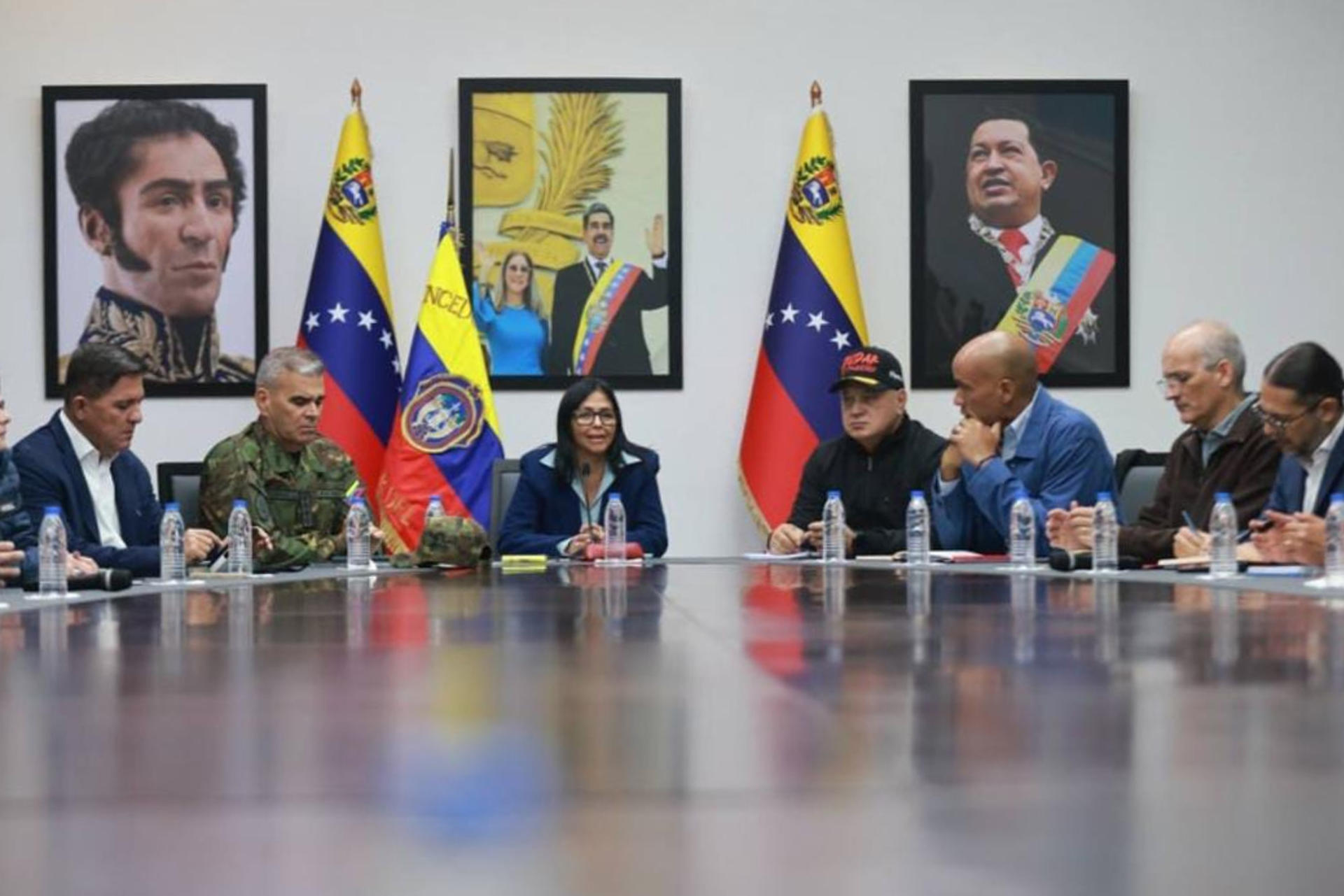 Delcy Rodríguez designa una comisión en Venezuela para gestionar la liberación de Maduro
