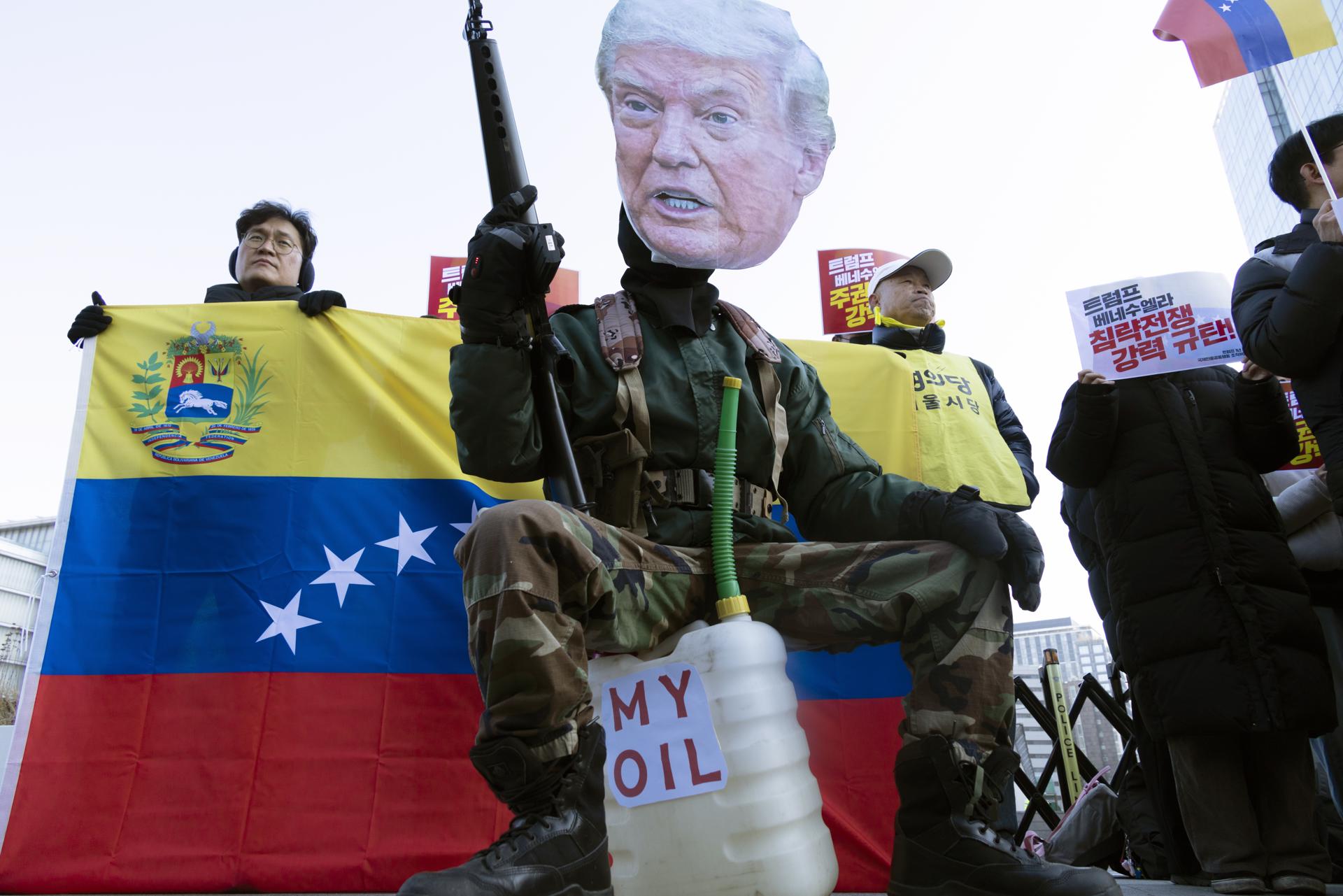 China critica que países actúen como «jueces mundiales» tras la captura de Maduro