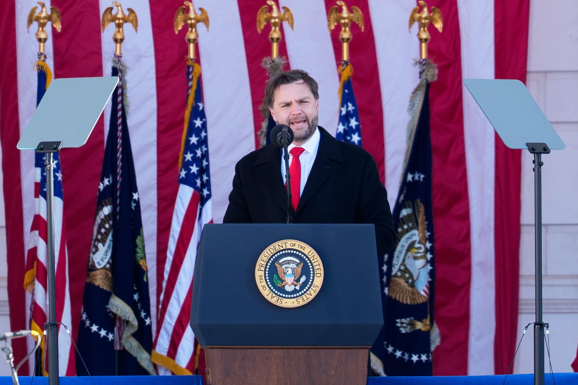 JD Vance dice que el agente que mató a la mujer de Mineápolis goza de «inmunidad absoluta»