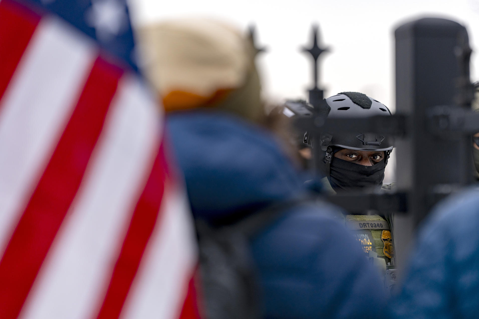 Minnesota acusa al FBI de impedirle acceder a evidencia sobre la mujer abatida por ICE