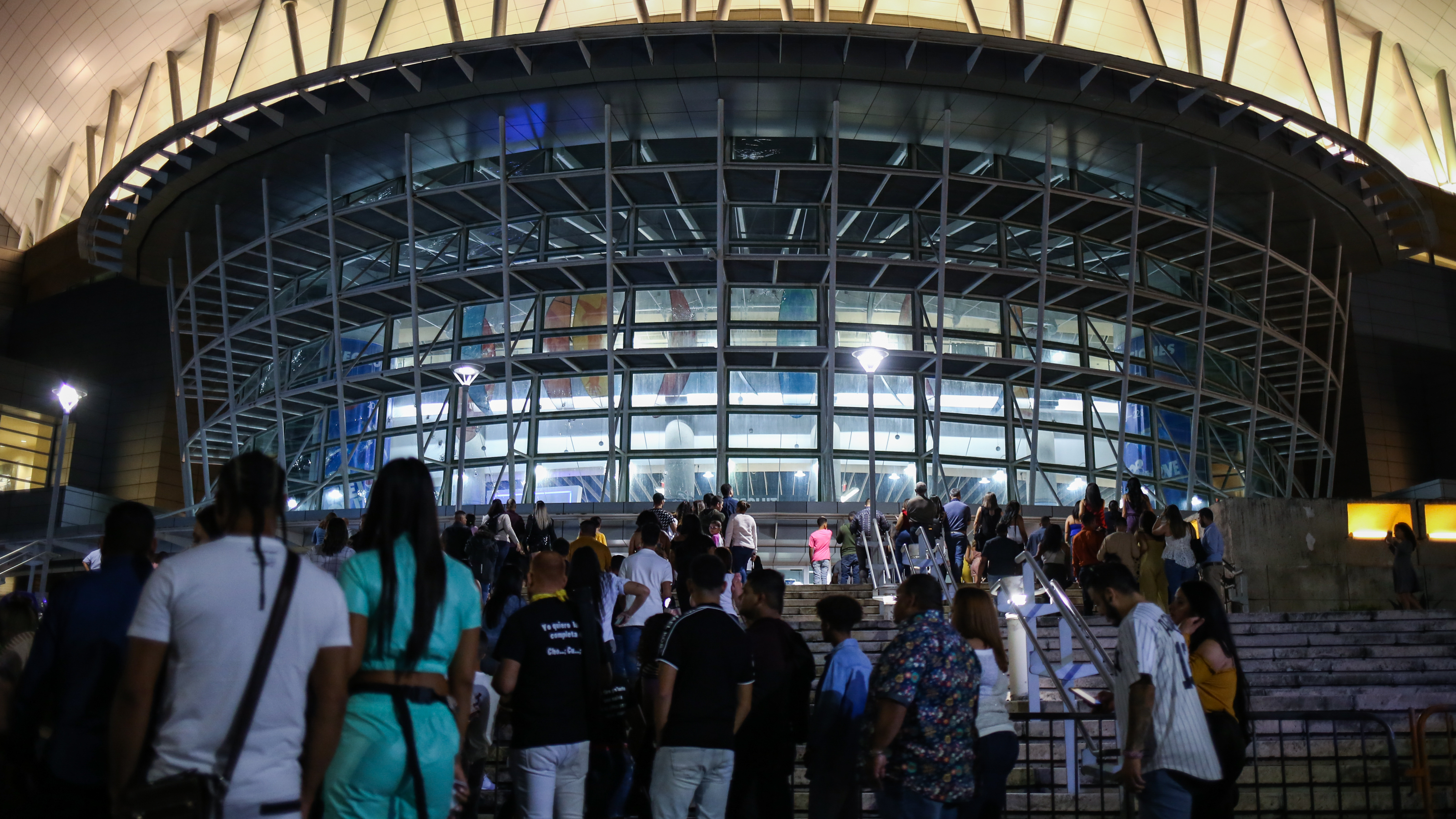 Nuevo proyecto de ley prohibiría cargos adicionales en los boletos para espectáculos