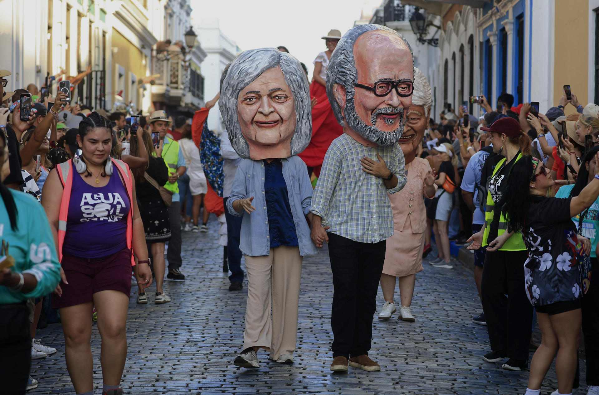 Inicia con una lluvia de confeti la fiesta en la SanSe 2026
