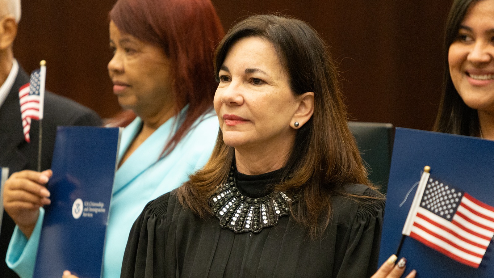 Jueza Carreño Coll critica sentencias en casos de personas que serán deportadas