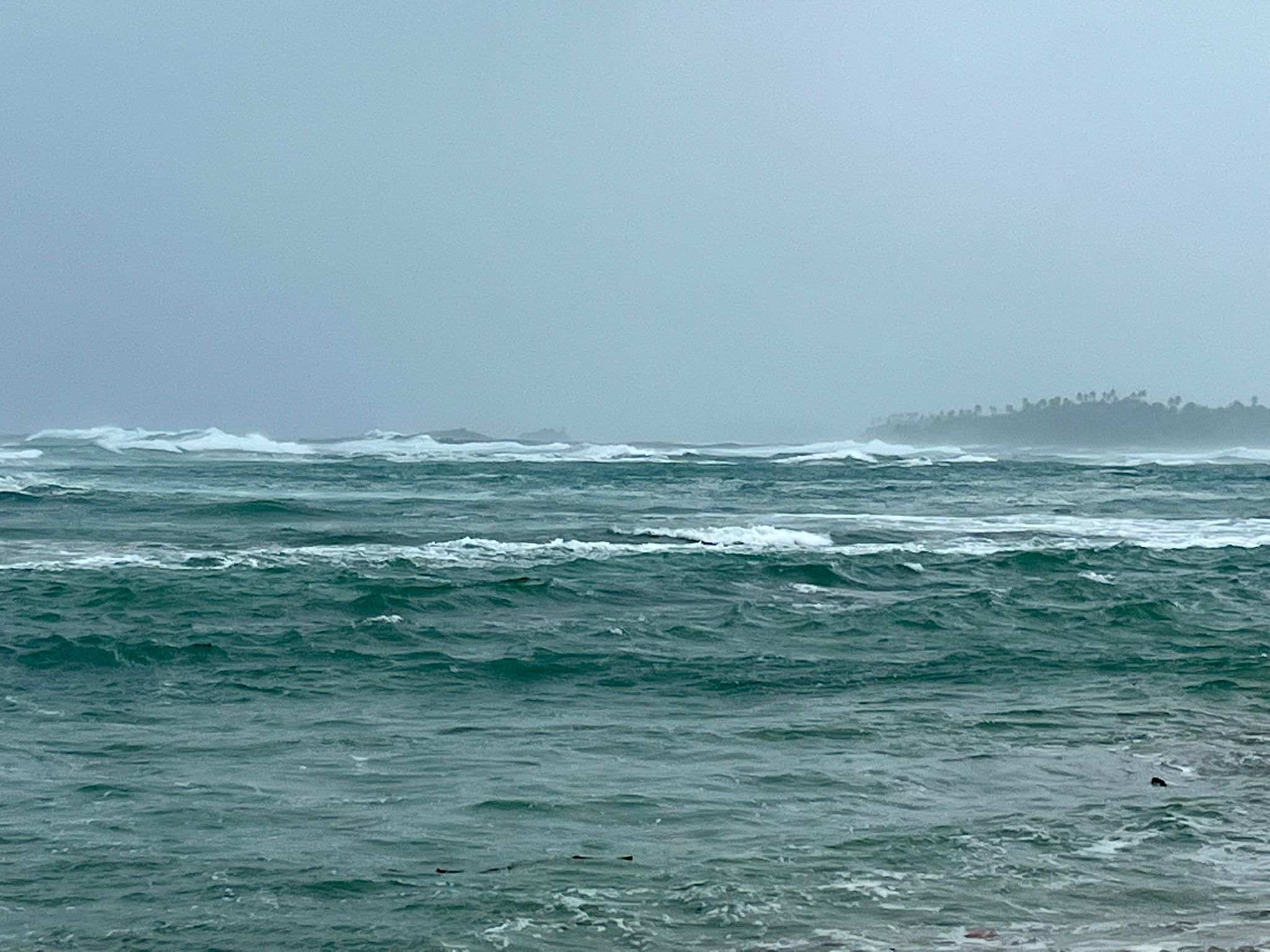 Pocas lluvias para hoy, pero las playas siguen peligrosas