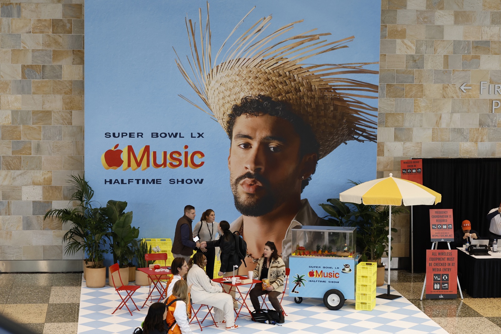 ¿Cuánto vale Bad Bunny? Espectáculo de récord para el Super Bowl más latino de la historia