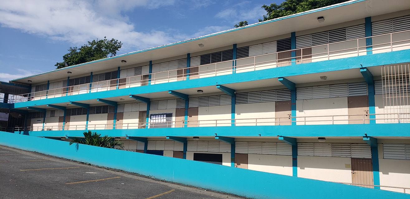 Negativa de la Junta a asignar fondos para proyecto de banda ancha en escuela de Bayamón