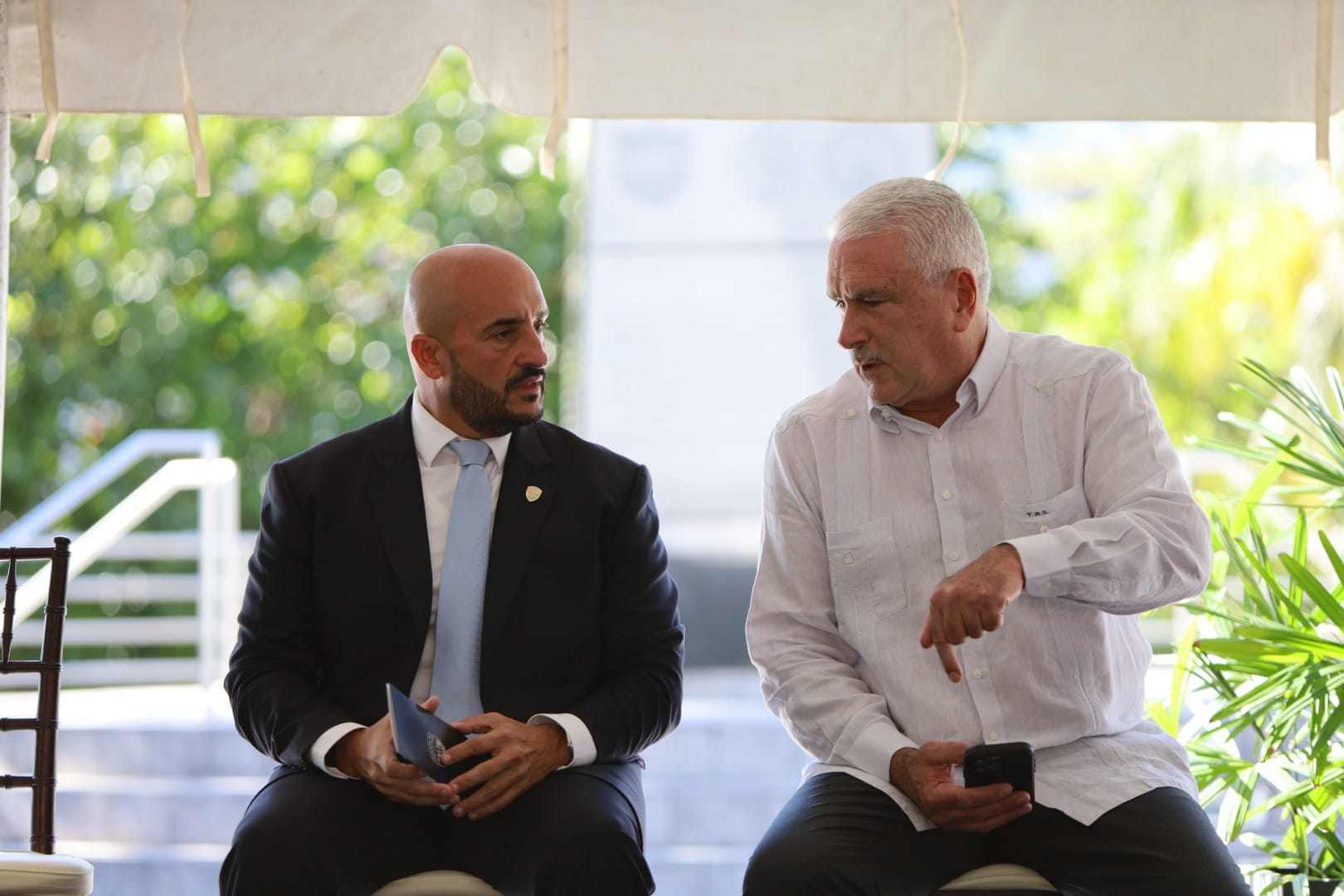 Rivera Schatz califica a destiempo reunión de directorio convocada por gobernadora