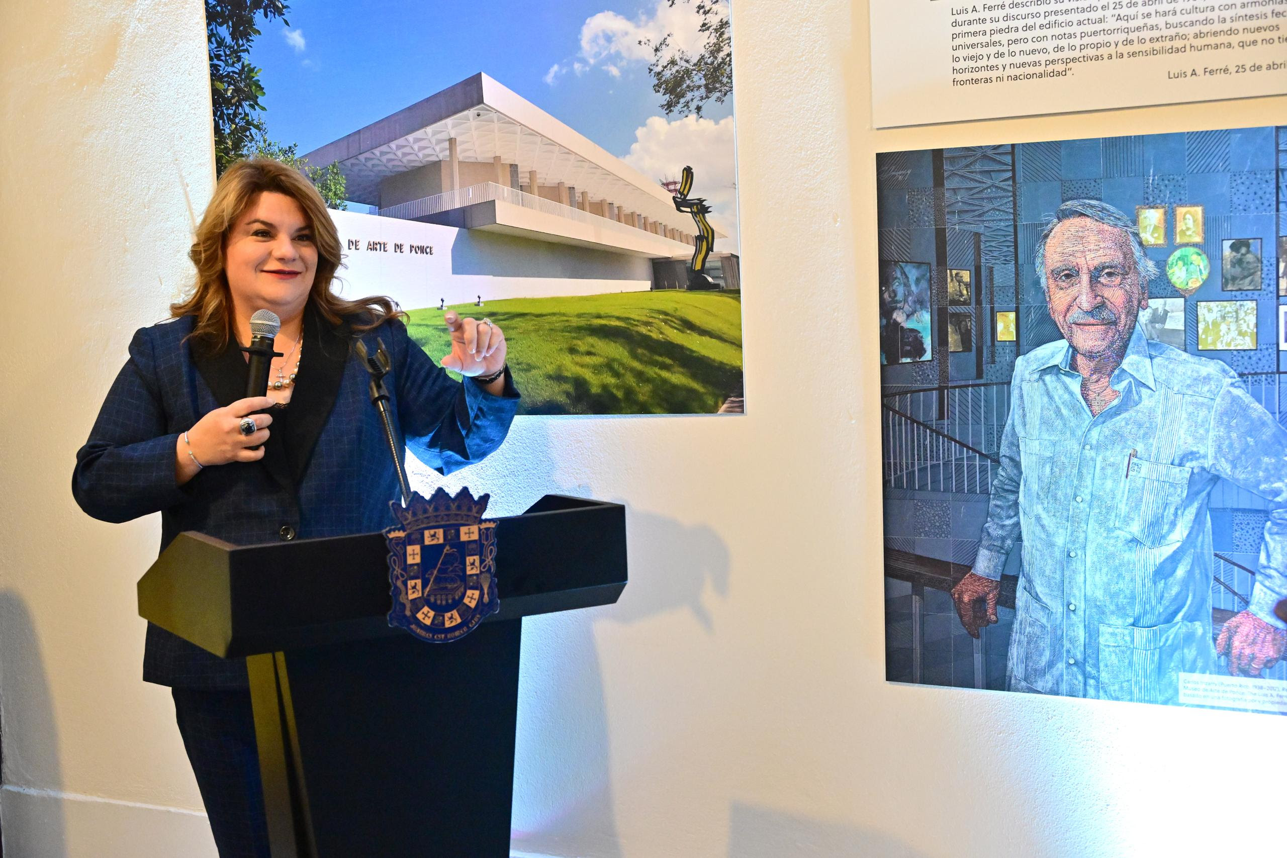 Gobernadora inaugura exhibición en La Fortaleza en honor a Luis A. Ferré