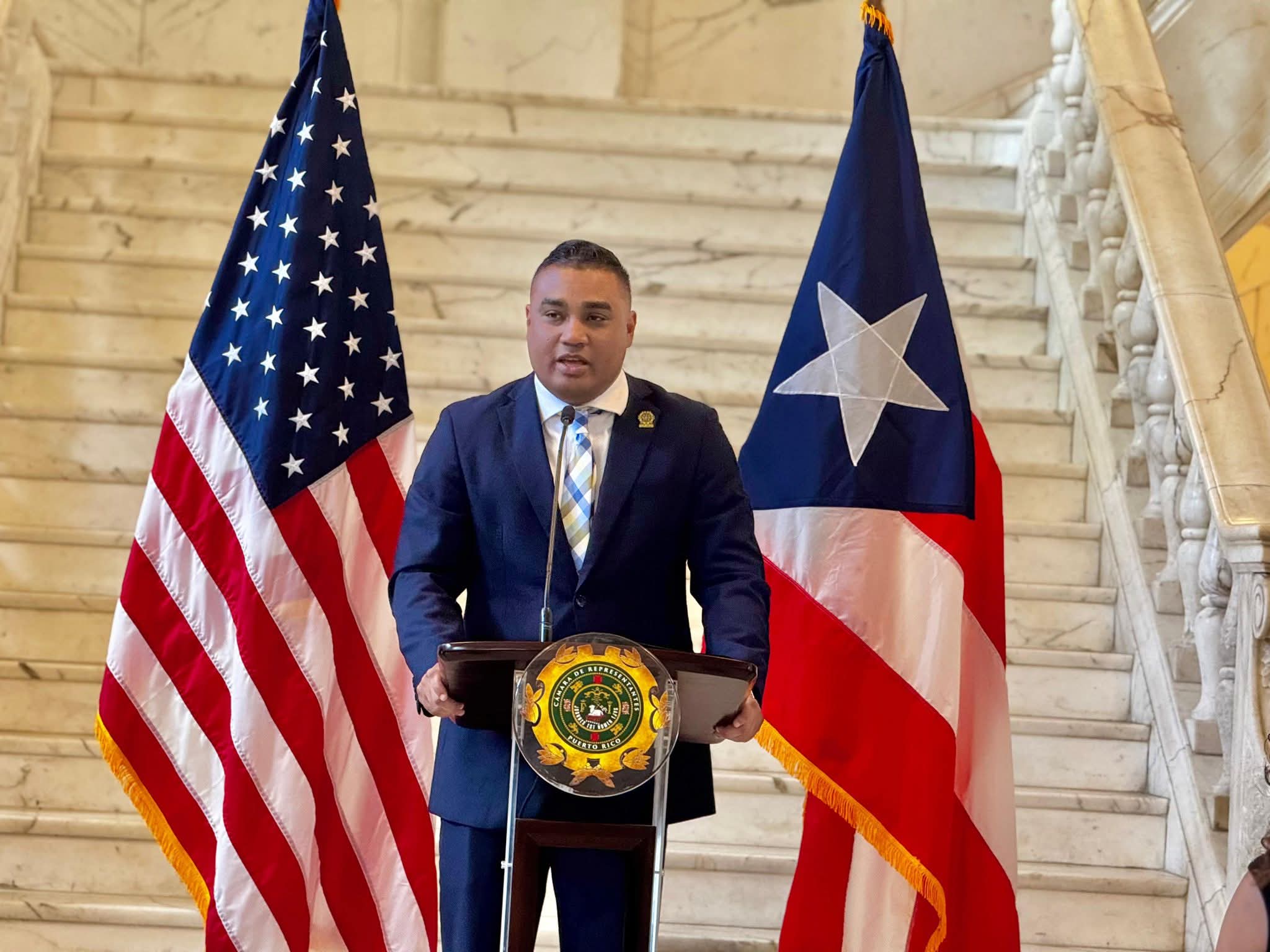 Otro penepé arremete contra LUMA y la AAA