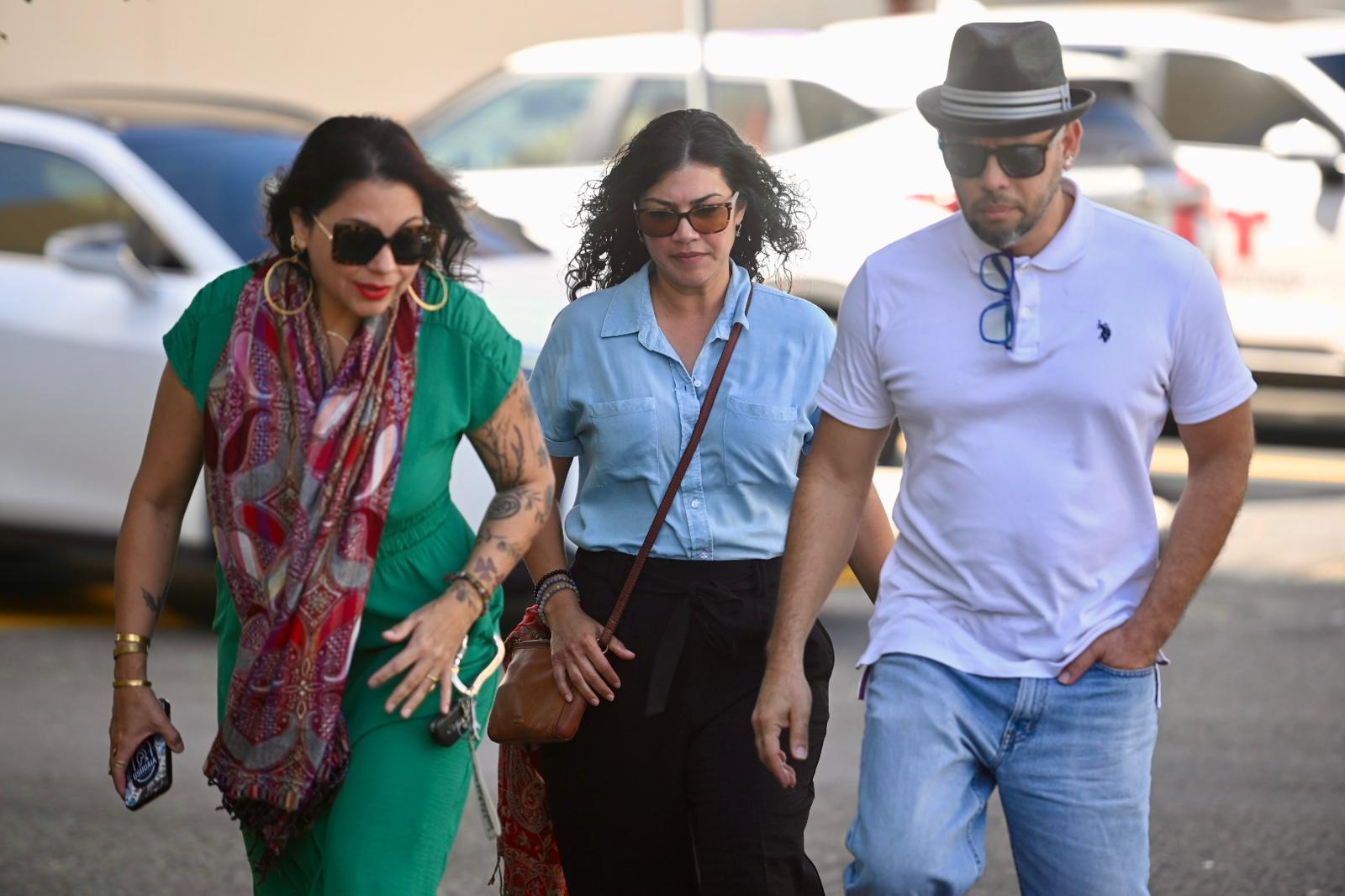 Familia de biólogo asesinado no contempla mudarse de su casa en Yauco