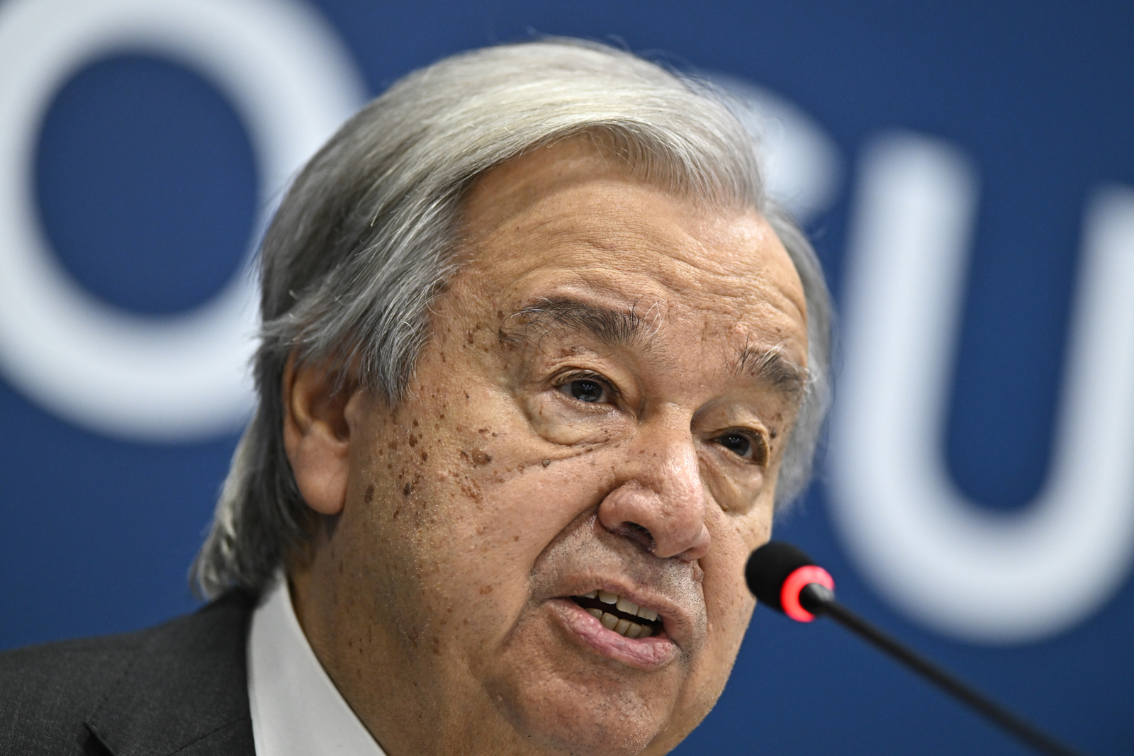 La ONU pide $3,000 millones para que la IA no dependa de «unos pocos multimillonarios»