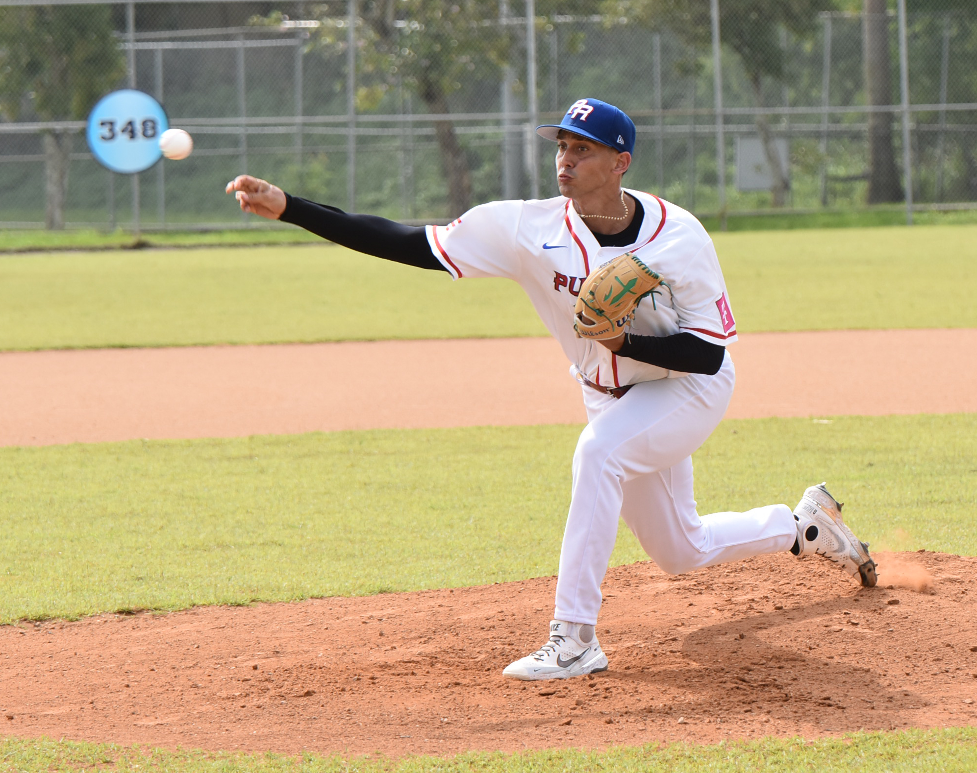 Lanzadores boricuas calientan motores antes de la primera práctica oficial
