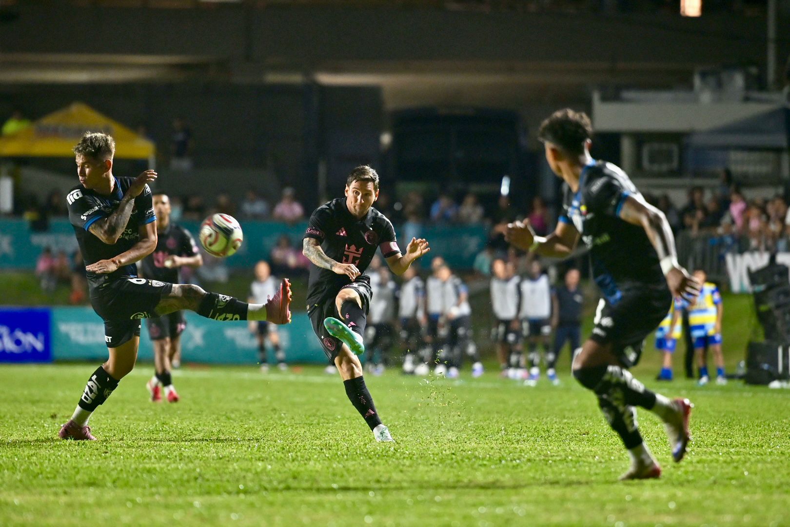 Messi definió con penal triunfo del Inter Miami FC en un festivo Juan Ramón Loubriel