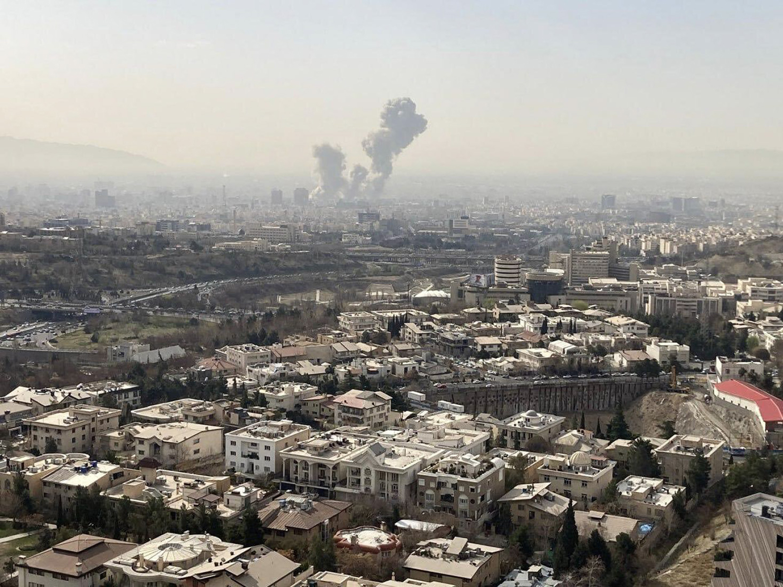 Irán extiende su respuesta por Oriente Medio tras ataques que causan decenas de muertos