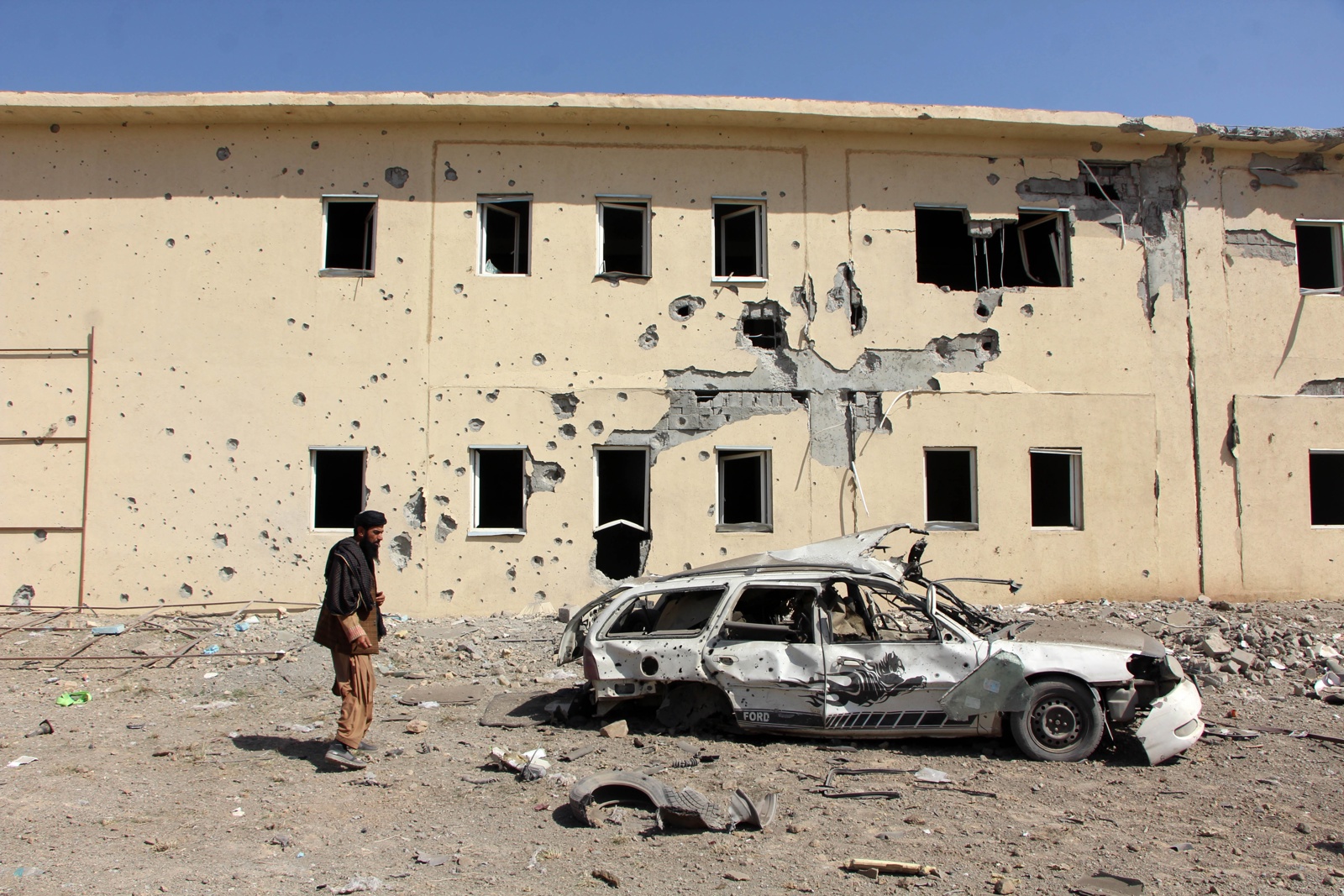 Pakistán en alerta máxima por la amenaza de atentados en pleno conflicto con Afganistán