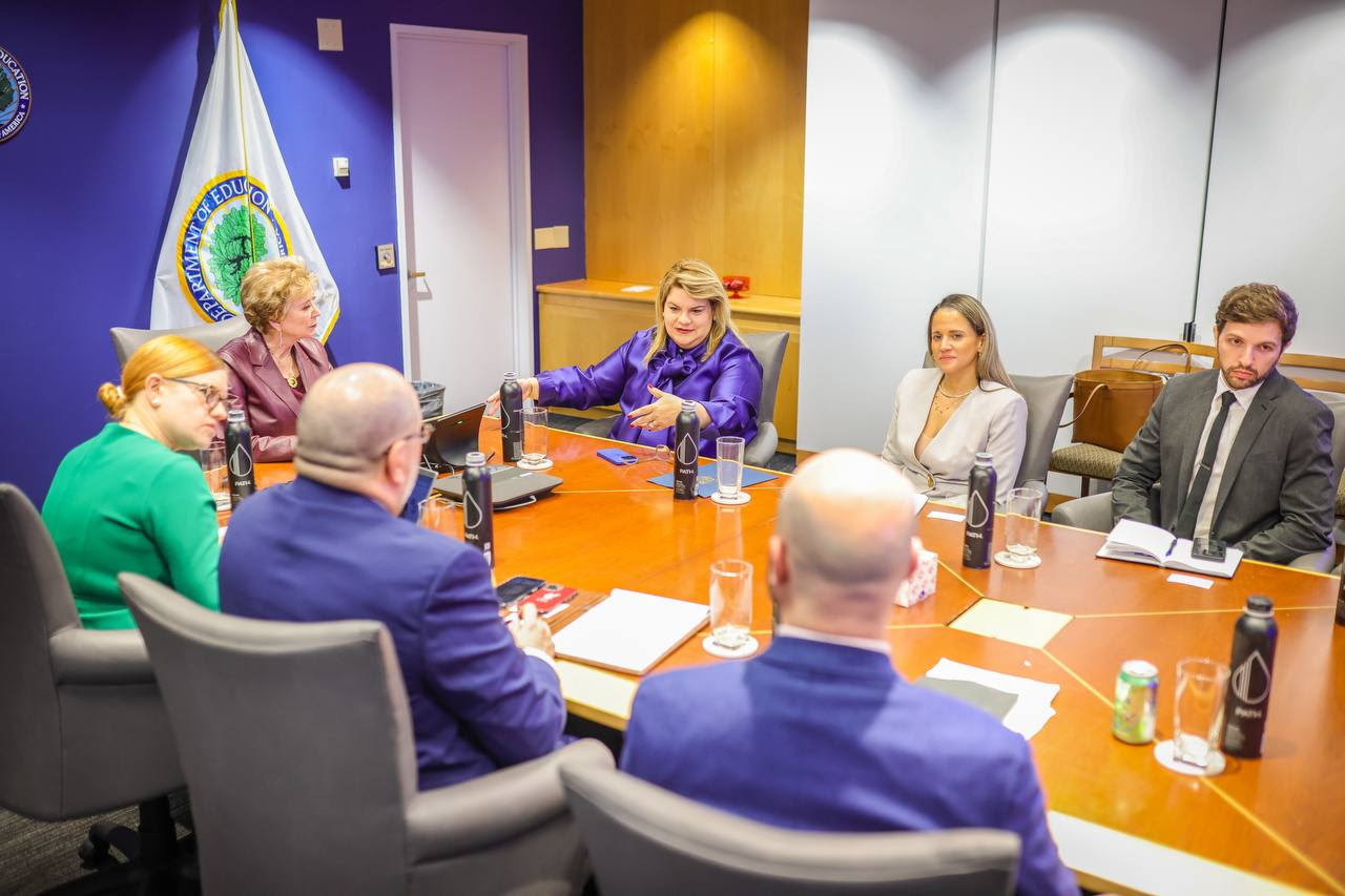 Gobernadora lidera, junto a PRFAA, cumbre sobre estadidad en Washington