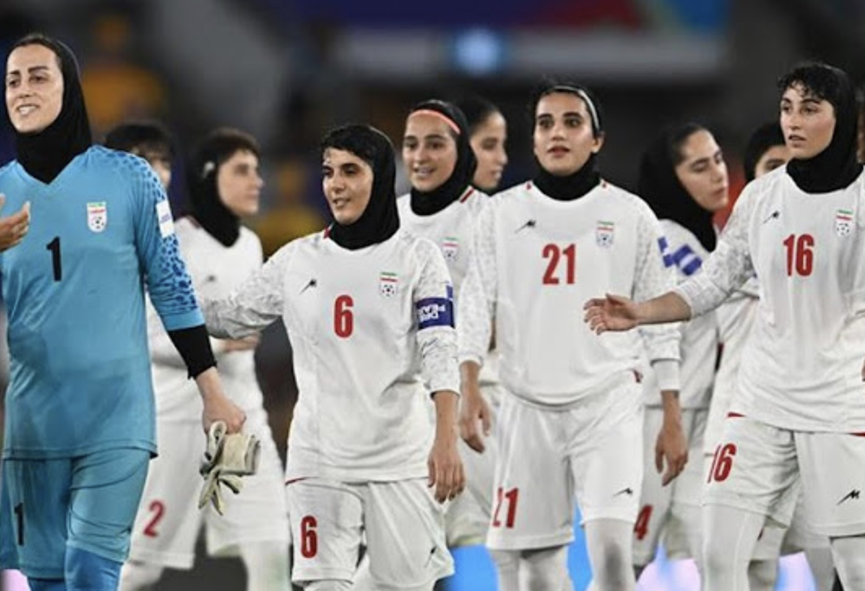 Trump pide a Australia que conceda asilo a futbolistas iraníes y ofrece refugio en EE.UU.