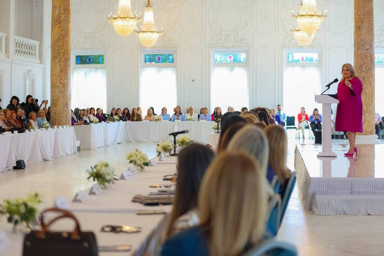 Gobernadora pone en marcha el Consejo Permanente de la Mujer