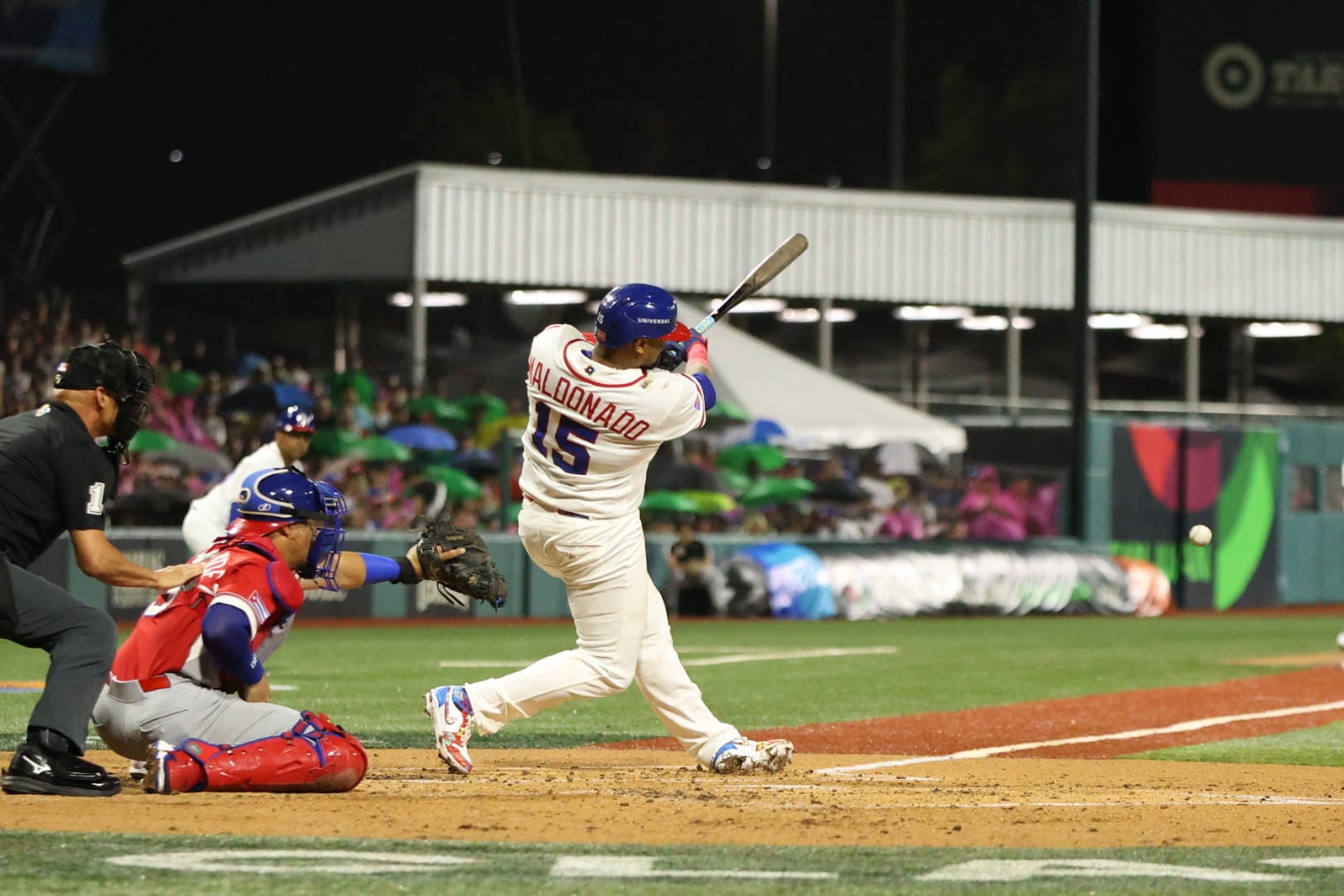 Puerto Rico sigue invicto y asegura pase a segunda ronda del Clásico