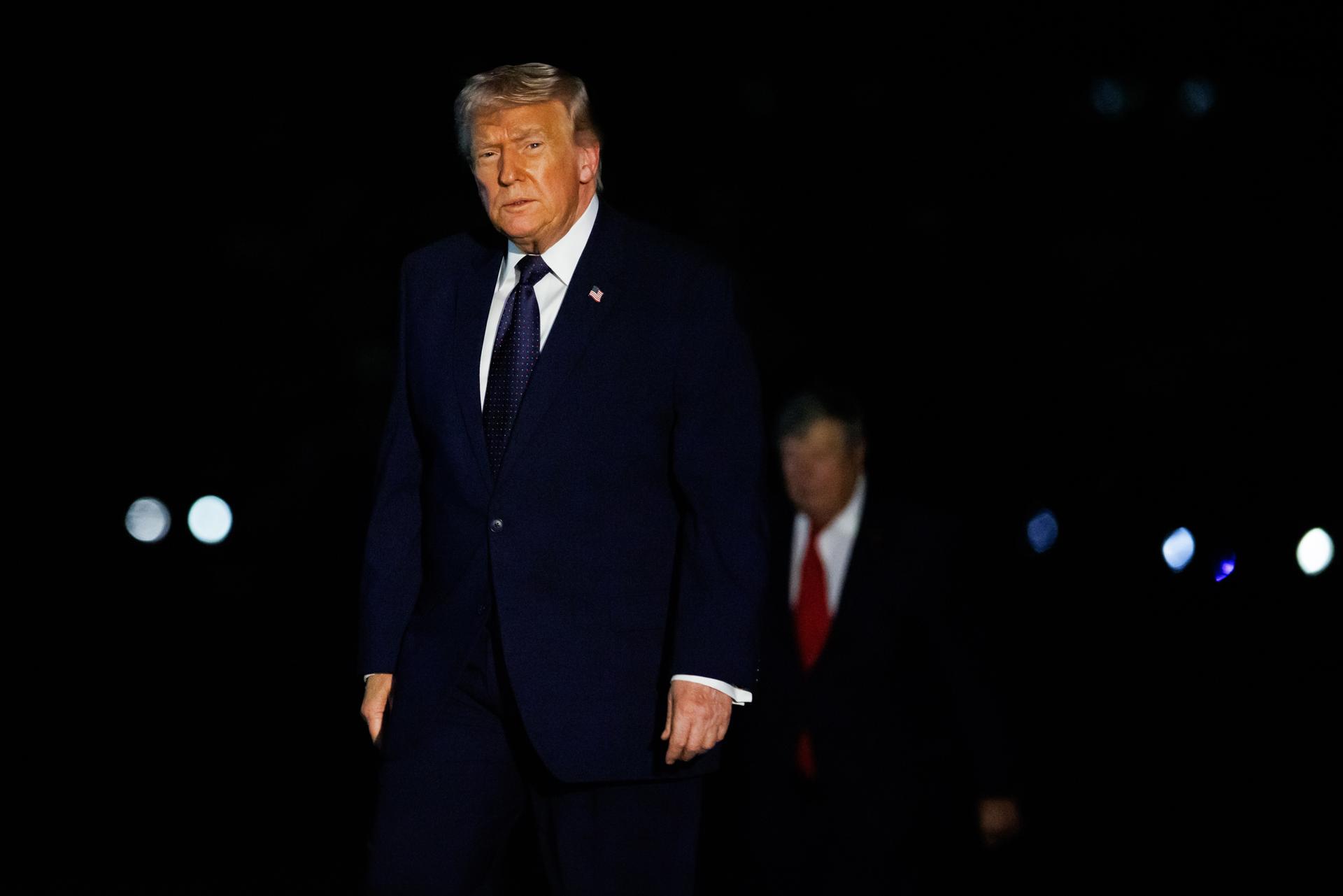 Trump evalúa «opciones adicionales» para contener los precios de la gasolina