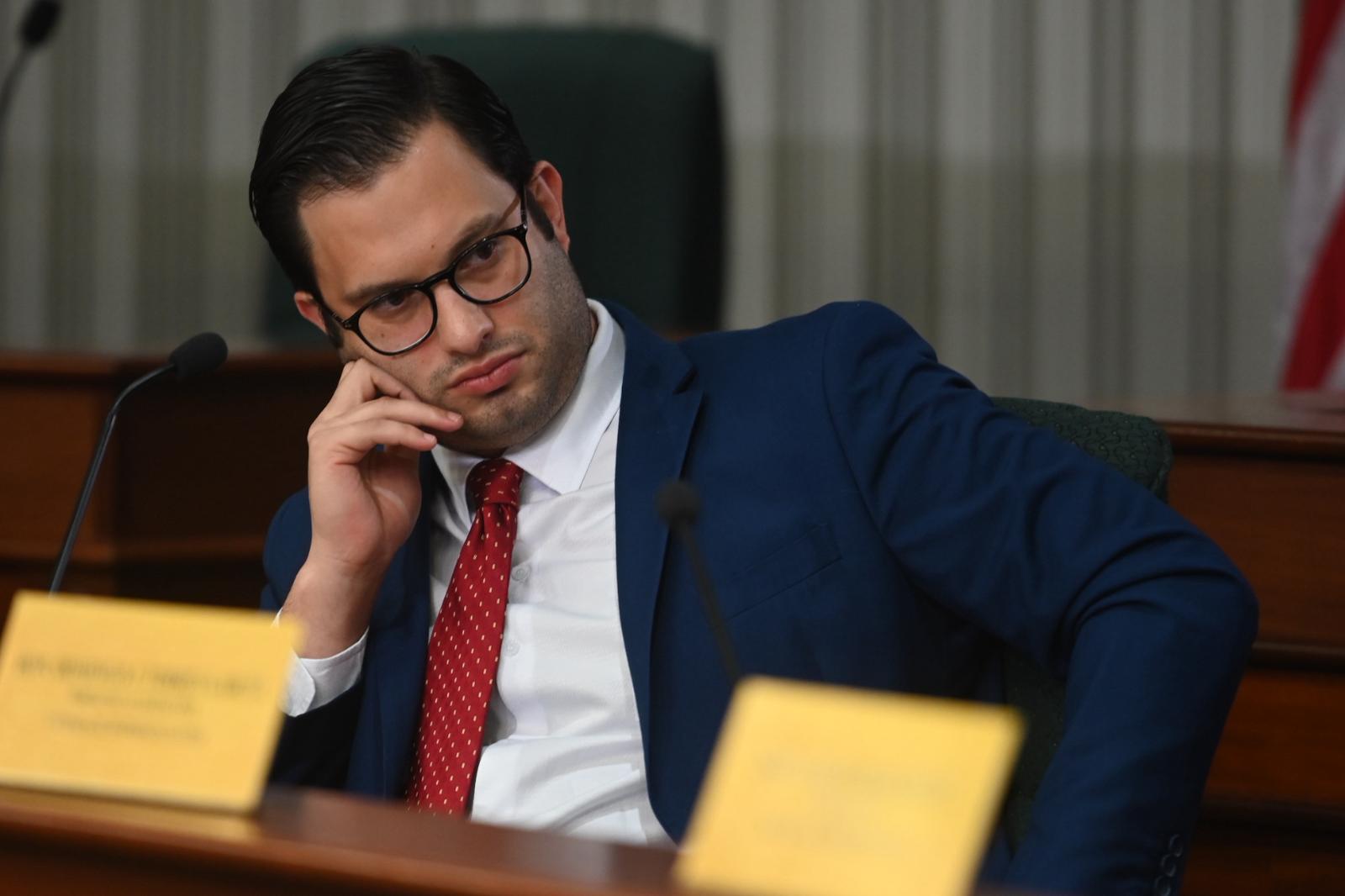 Héctor Ferrer detalla las posibles faltas éticas de Fernando Sanabria