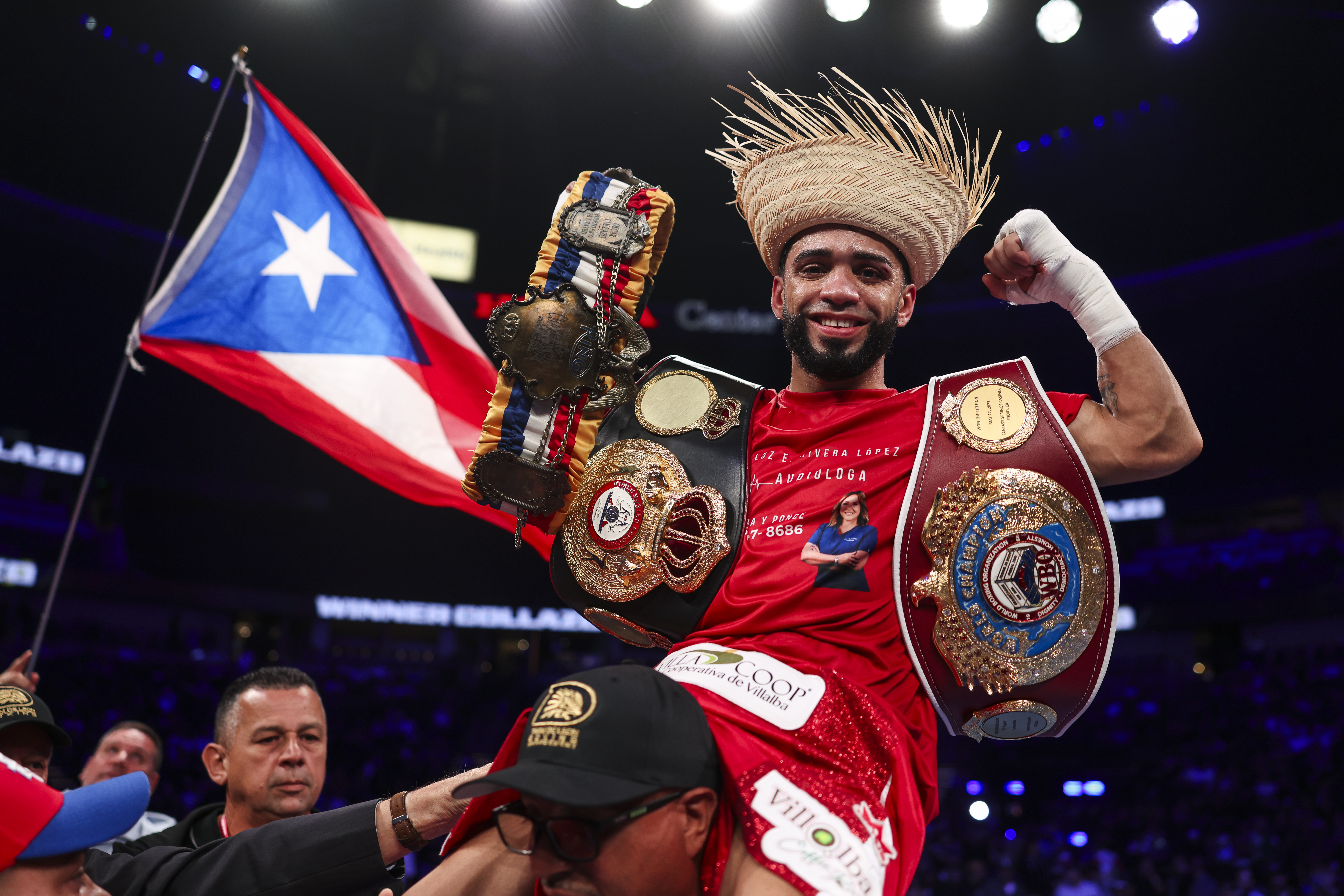 Oscar Collazo defiende con éxito sus títulos mundiales