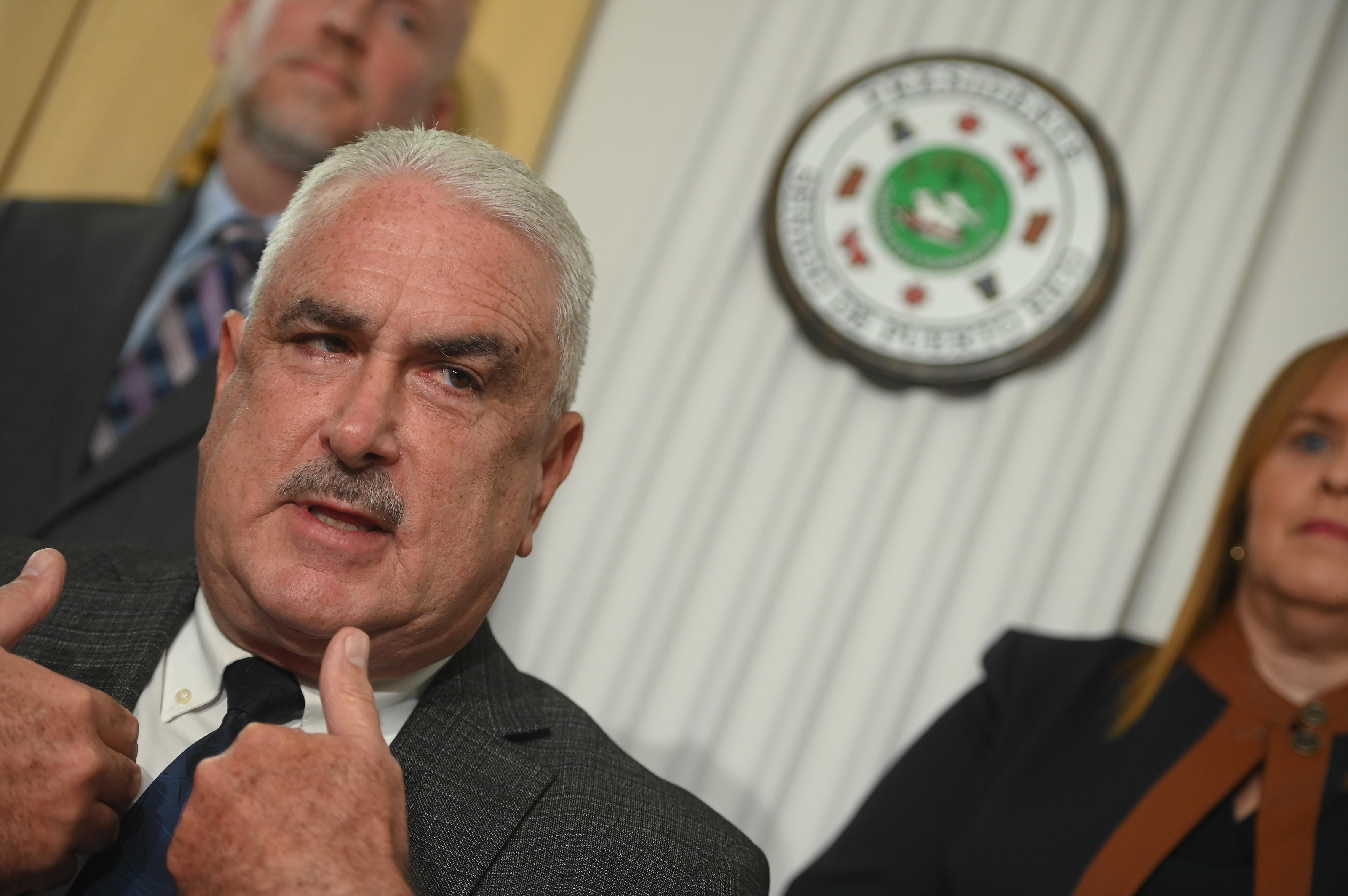 Pantojas dice que no va renunciar y Rivera Schatz sostiene que lo llevará al tribunal