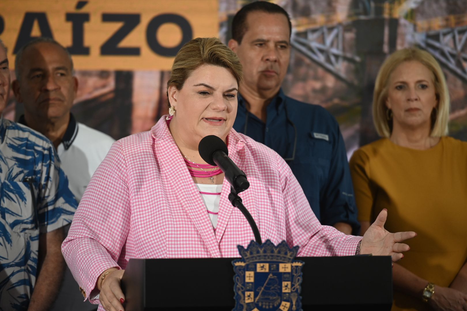 Gobernadora aún no ha decidido si asistirá a la Comisión Total