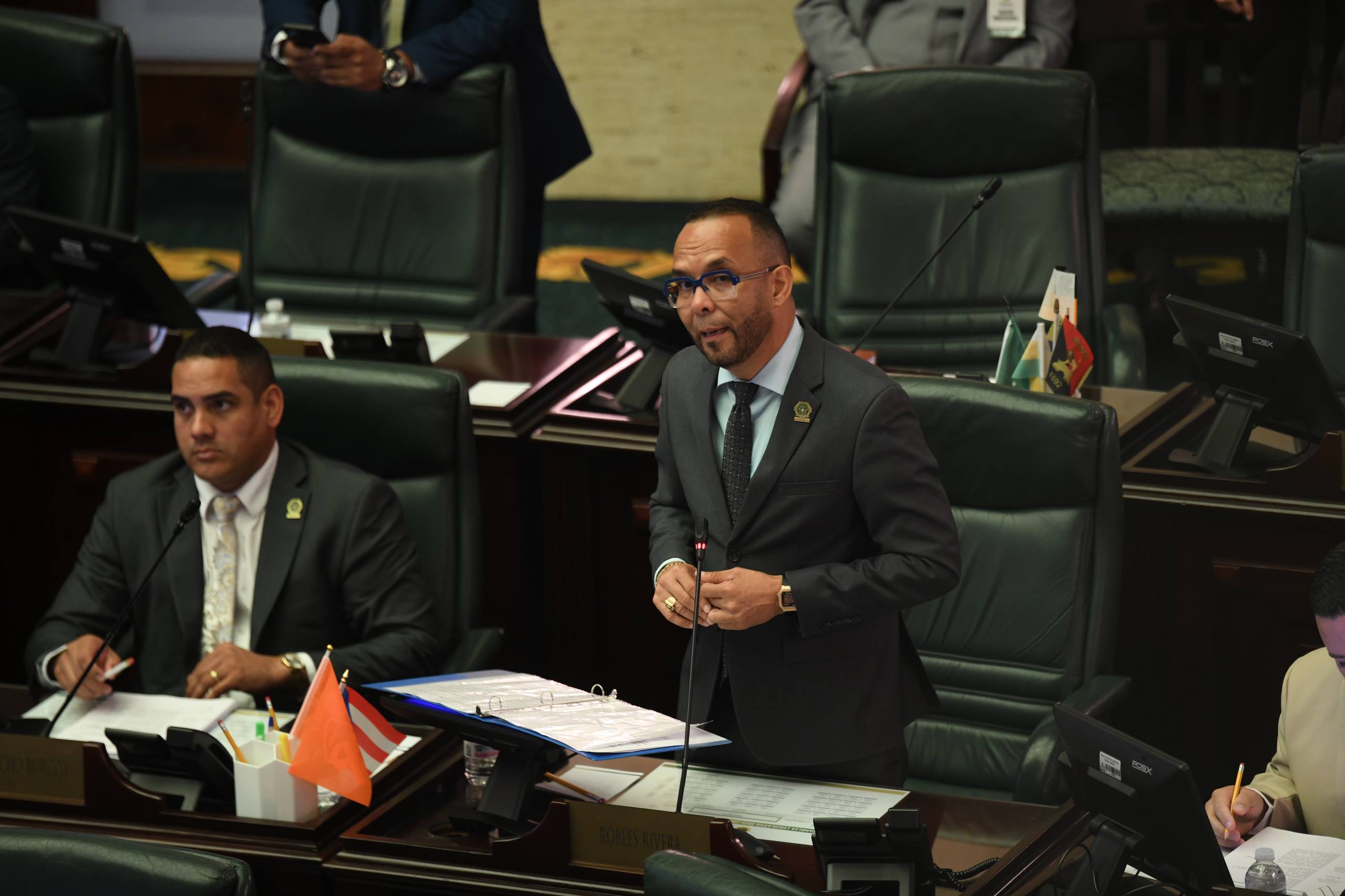 Cámara aprueba la reflexión voluntaria en oficinas del gobierno