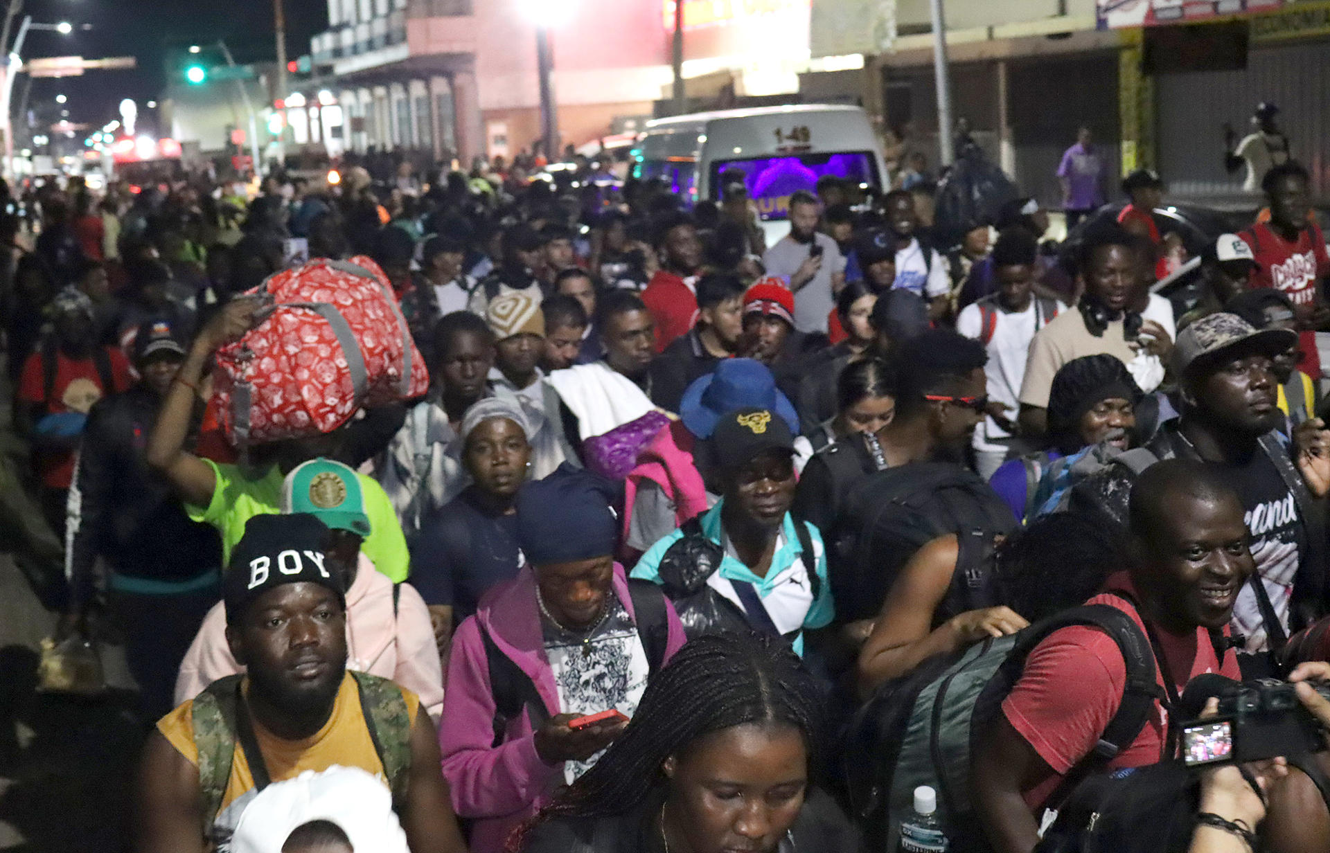 Nueva caravana migrante sale del sur de México en busca de regularización y oportunidades