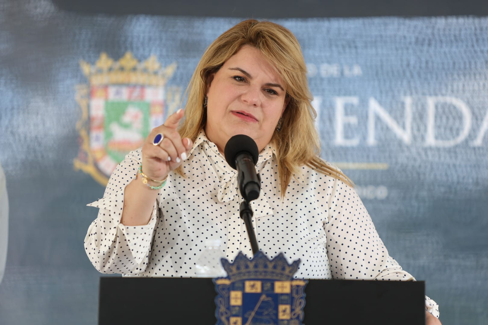 Dos nuevas leyes tras la firma hoy de la gobernadora