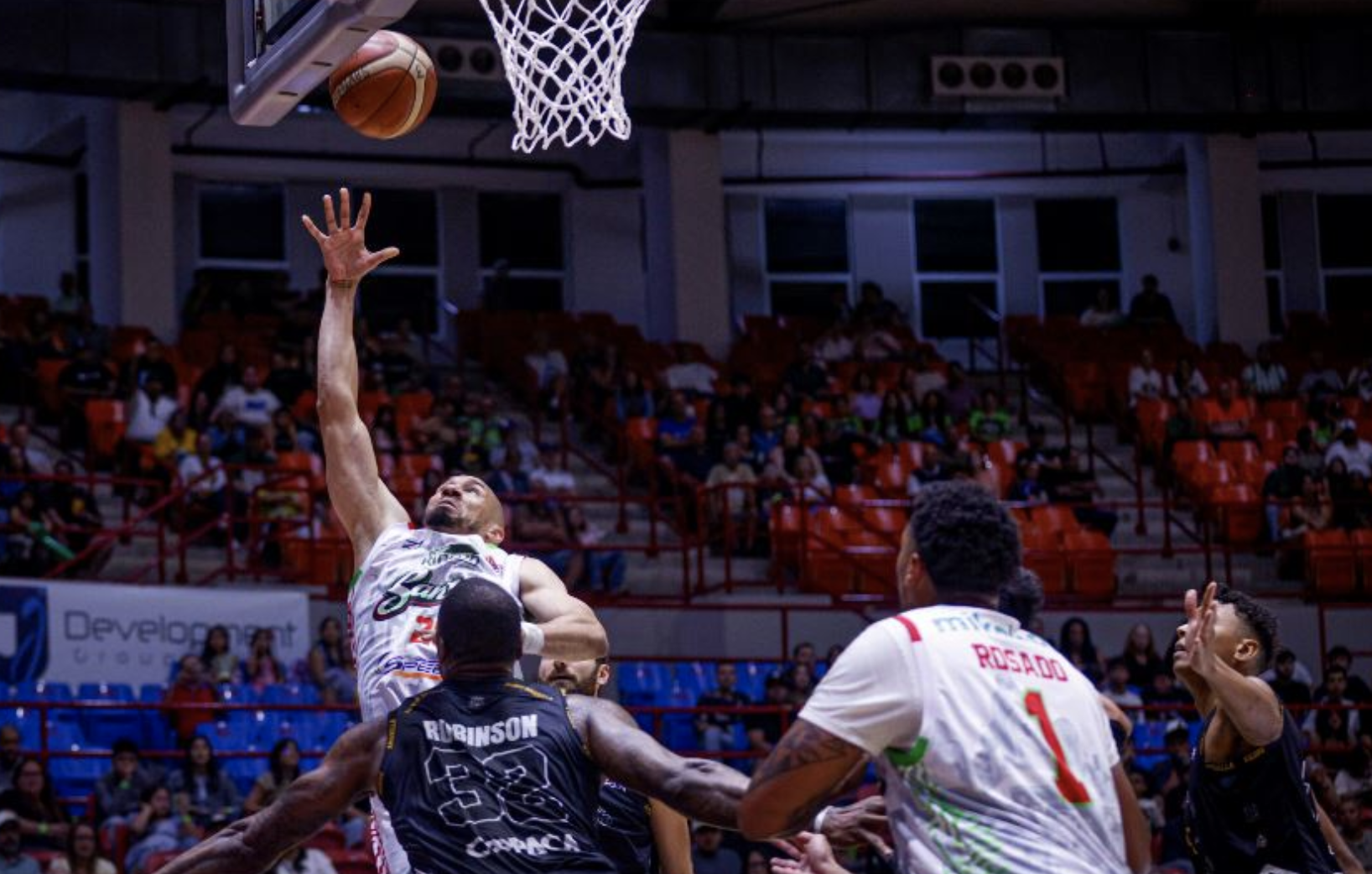 Santeros y Osos logran su primer triunfo en el BSN