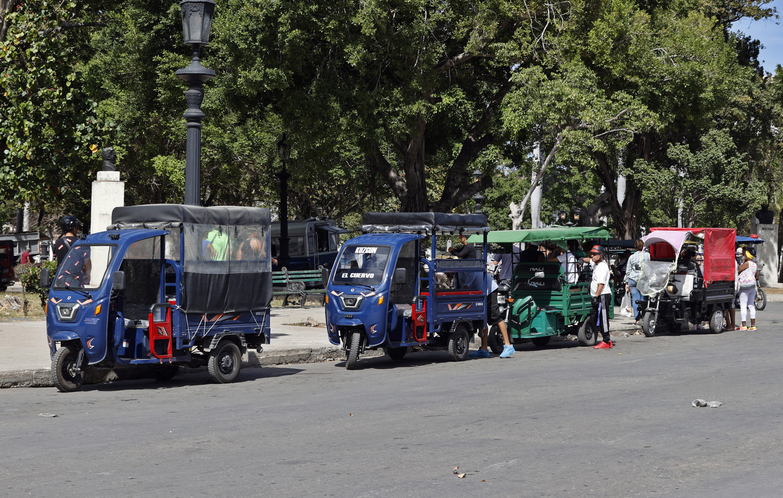 Triciclos eléctricos en La Habana como alternativa a la crisis energética