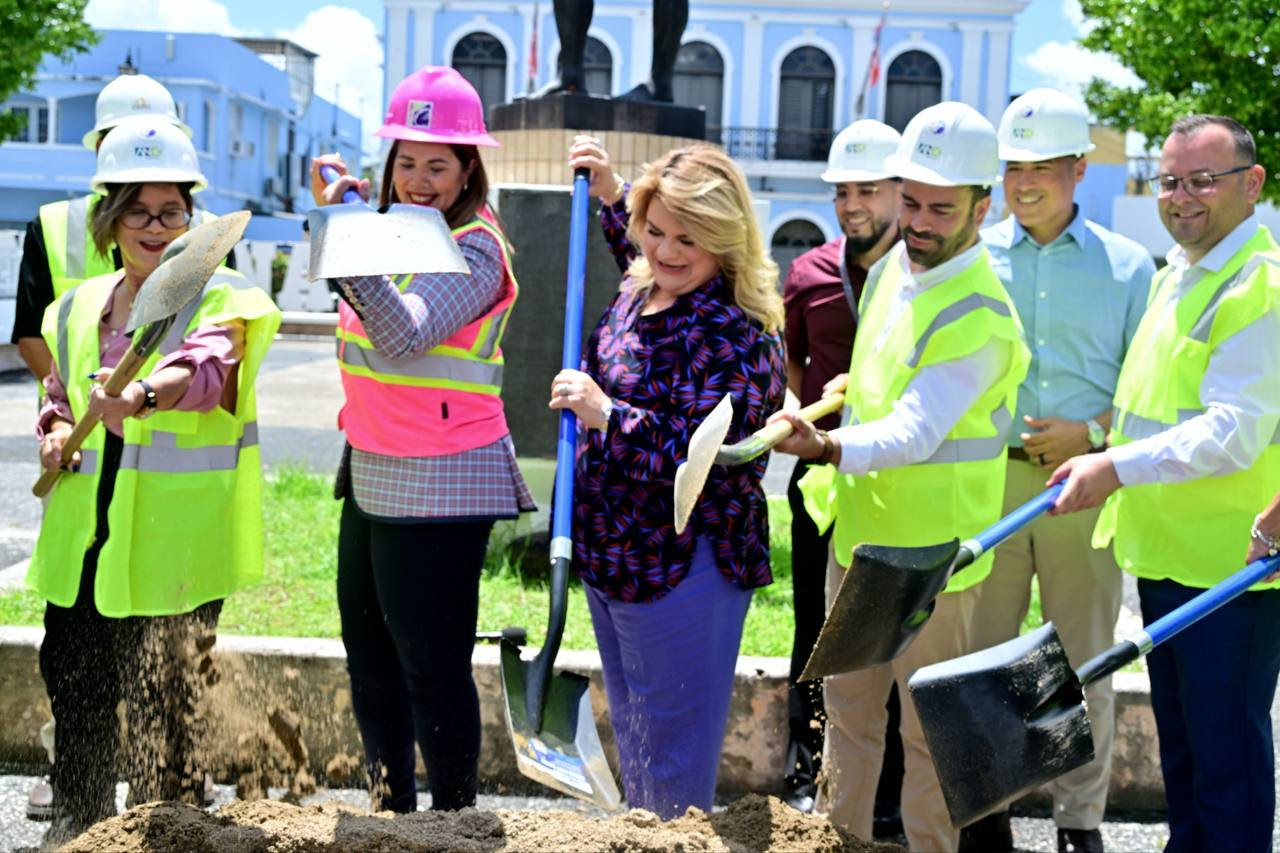 Inician proyectos para modernizar la plaza pública de Canóvanas