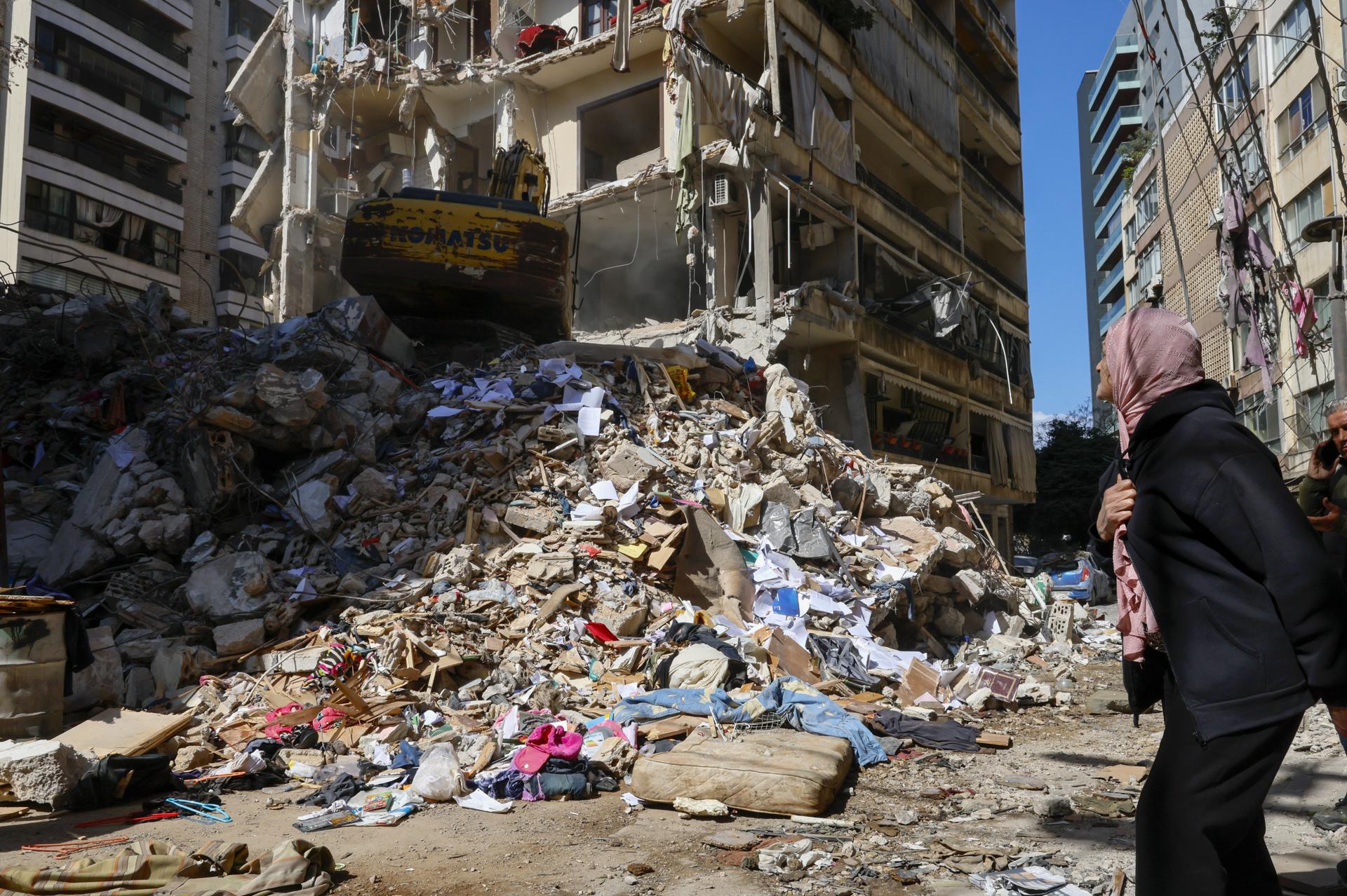 Suben a más de 300 los muertos por los ataques israelíes del miércoles en el Líbano