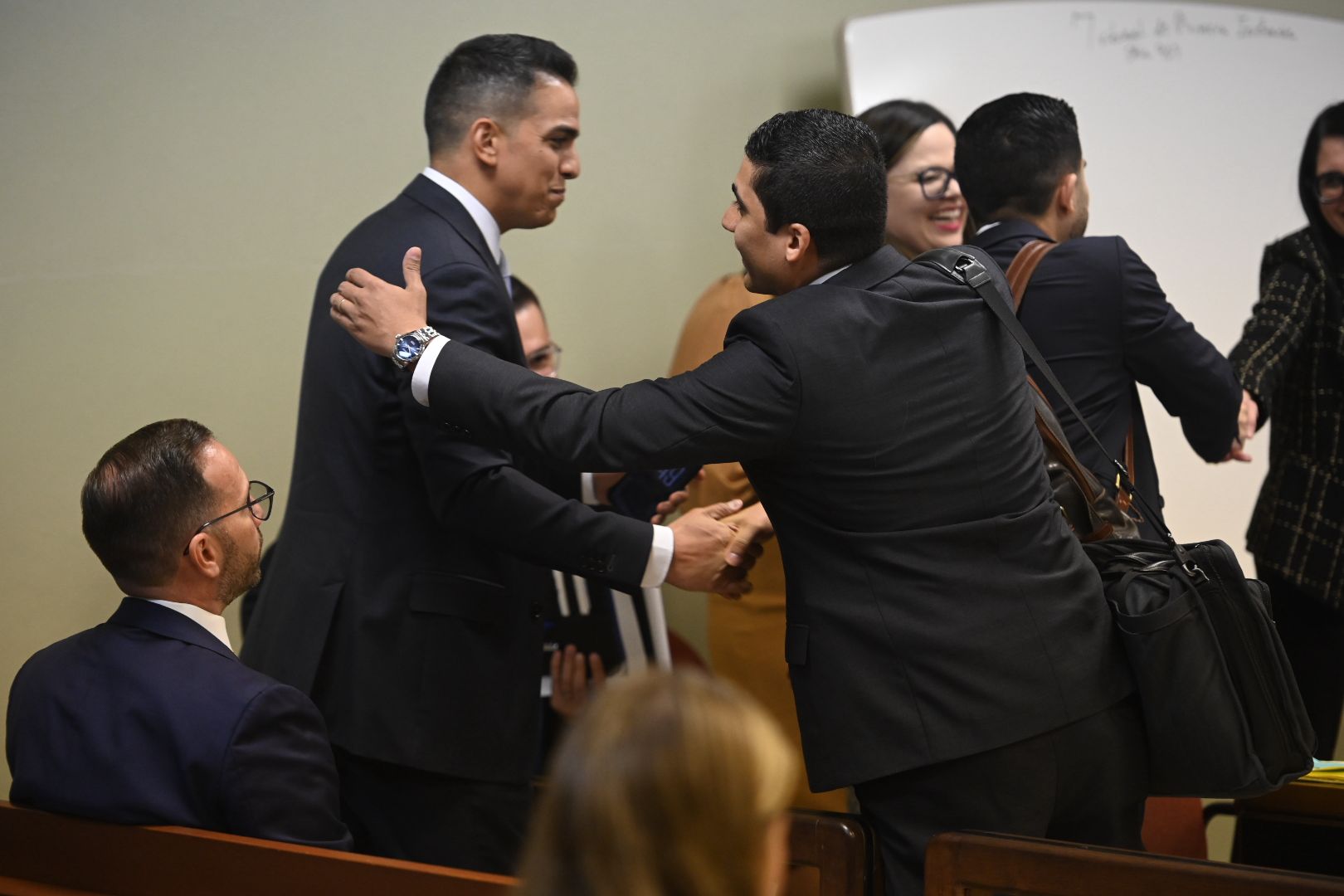 Jueza se reserva el fallo sobre la controversia entre el Senado y secretario de Hacienda