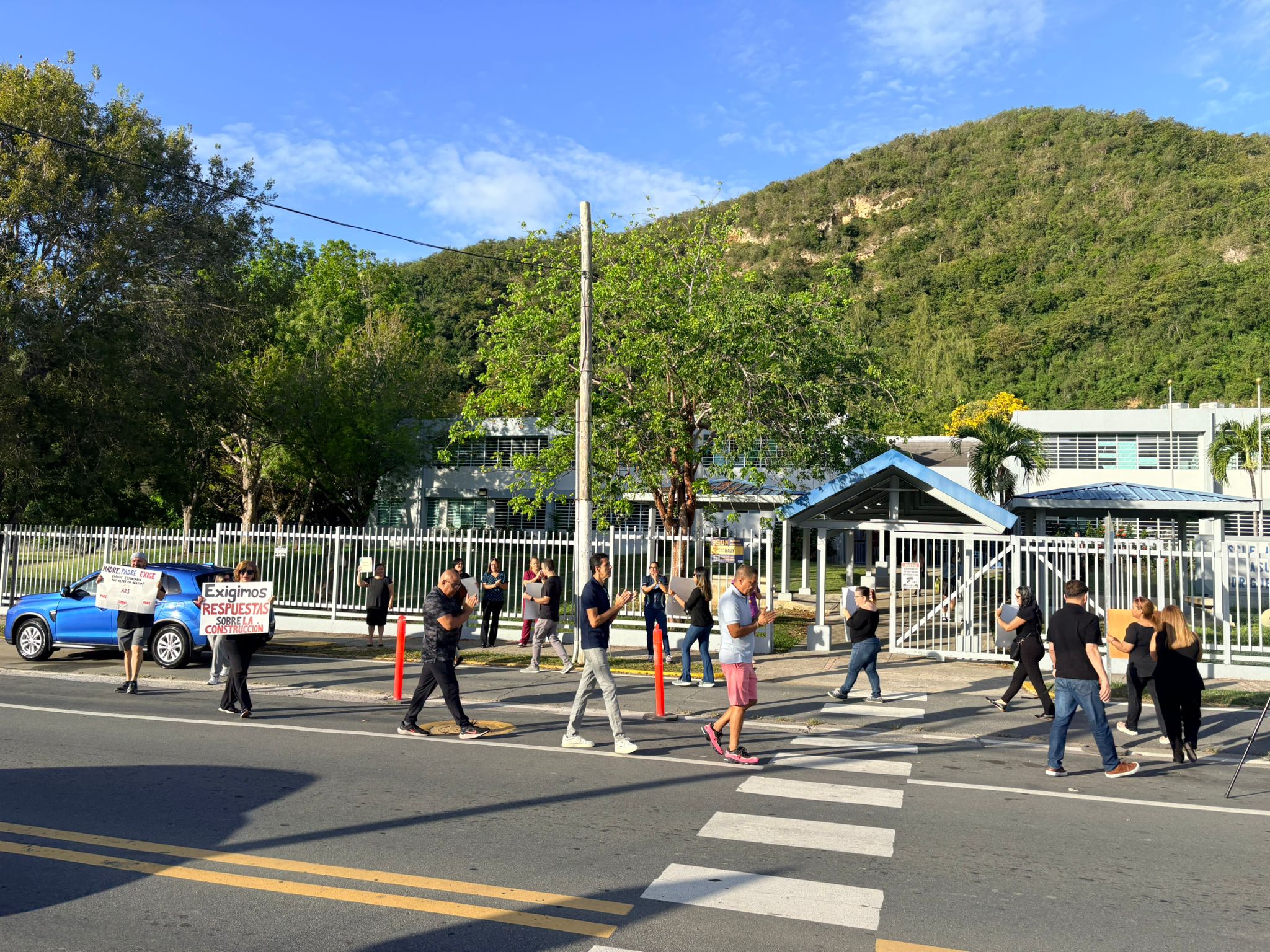 Personal de escuela en Guayanilla pide respuestas sobre proyecto de remodelación