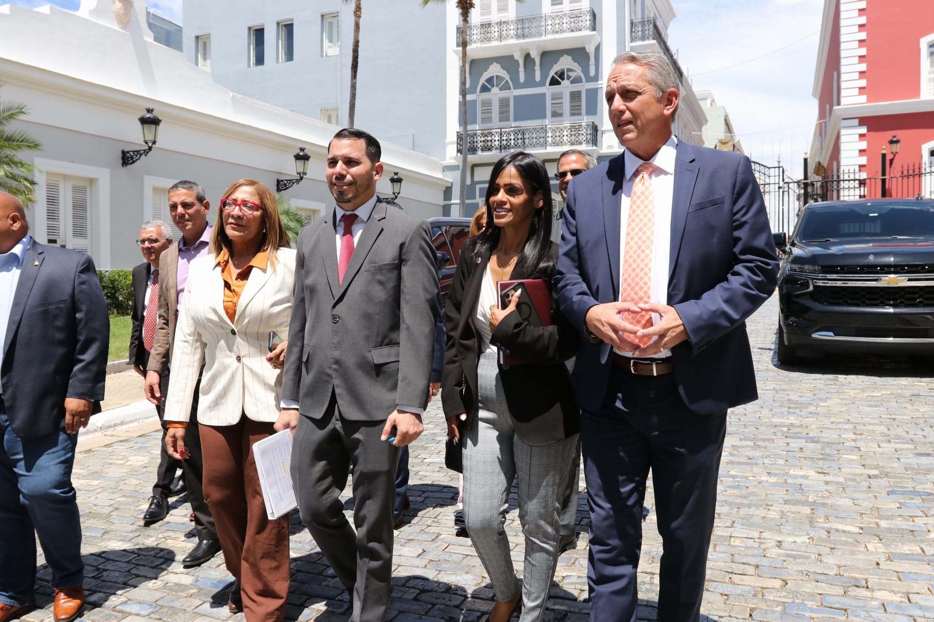 Alcaldes populares defienden la autonomía ante la anunciada reforma de permisos