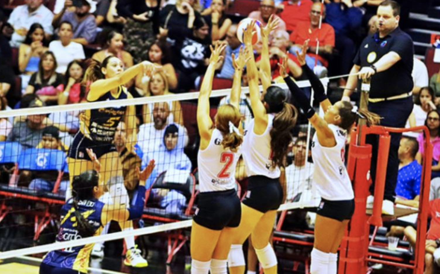 Cangrejeras toman ventaja de 2-0 en la serie final del Voleibol Superior Femenino