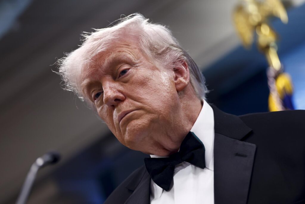 Senado falla en intento de limitar posibles acciones militares de Trump en Cuba