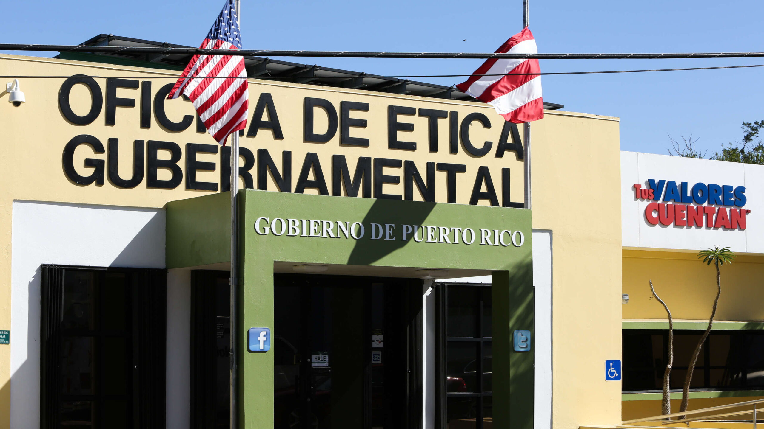 Ética presenta querella contra directora escolar que alteró hojas de asistencia de su esposa
