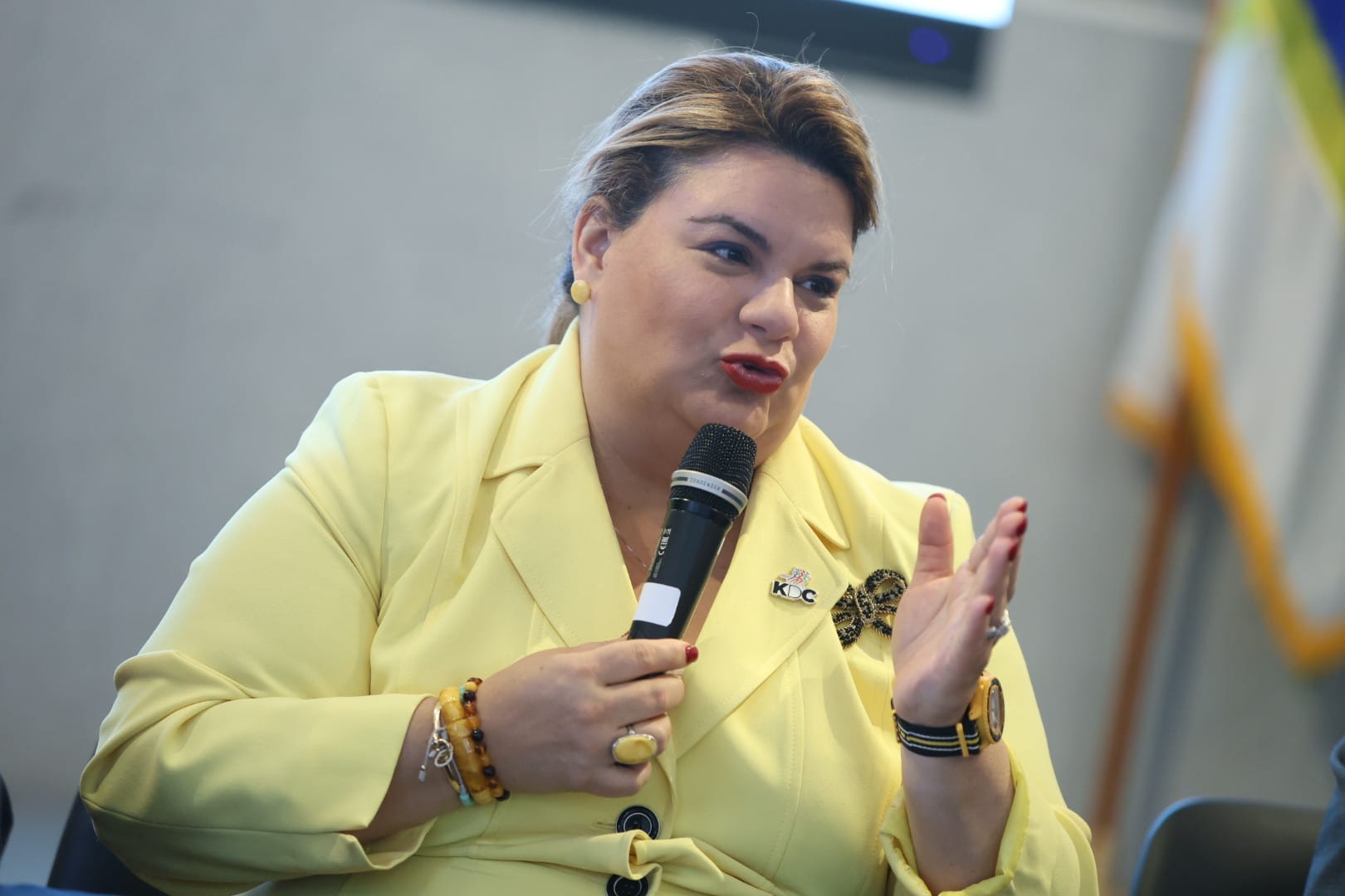La gobernadora refuta las proyecciones económicas de la Junta de Supervisión Fiscal