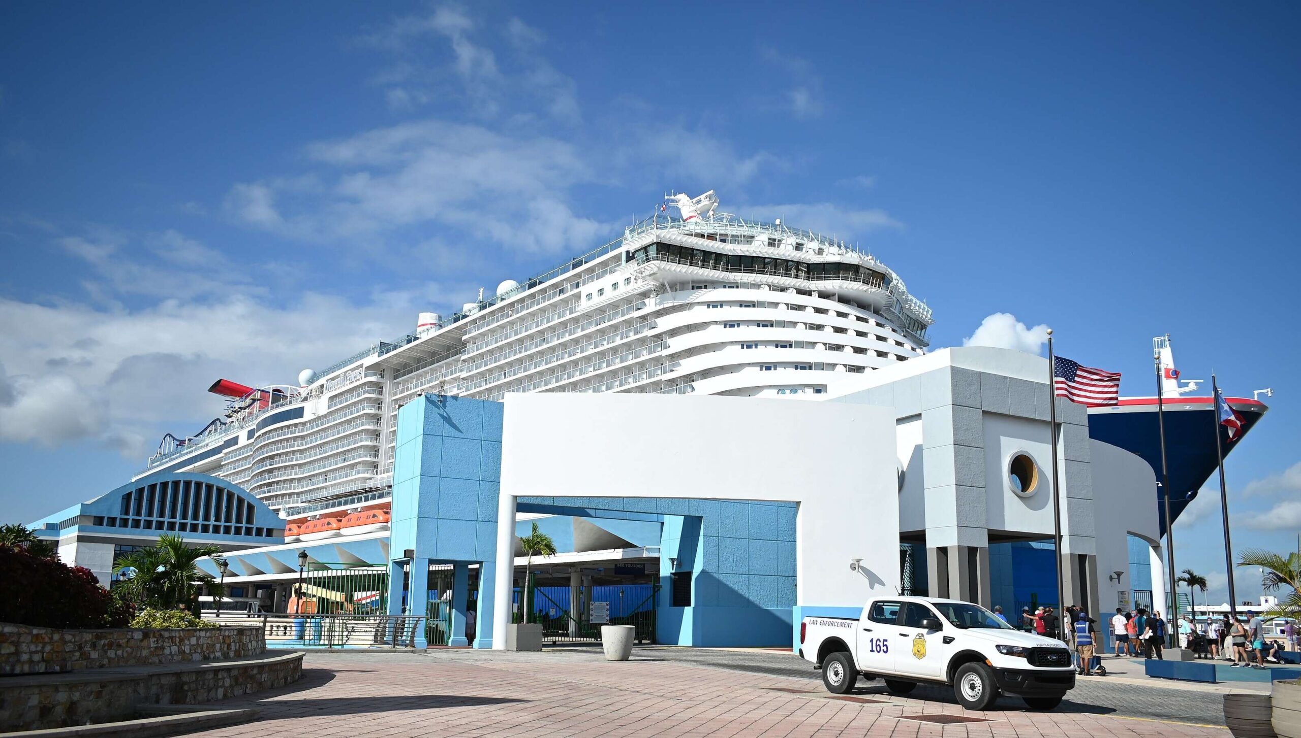 Se reduce el flujo de cruceristas en abril