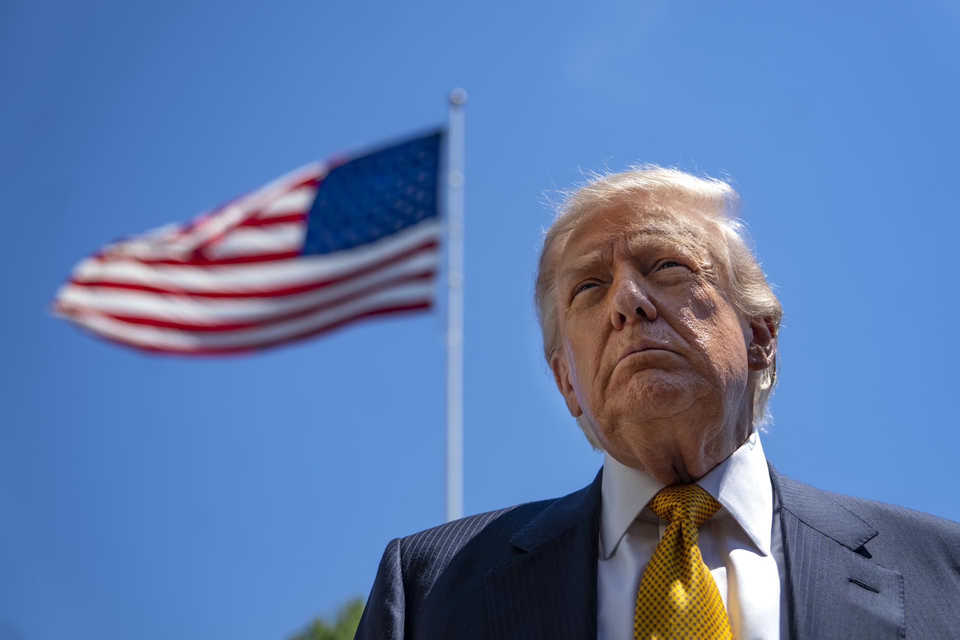 Trump llama «perdedores» a quienes critican su preacuerdo con Irán para reabrir Ormuz