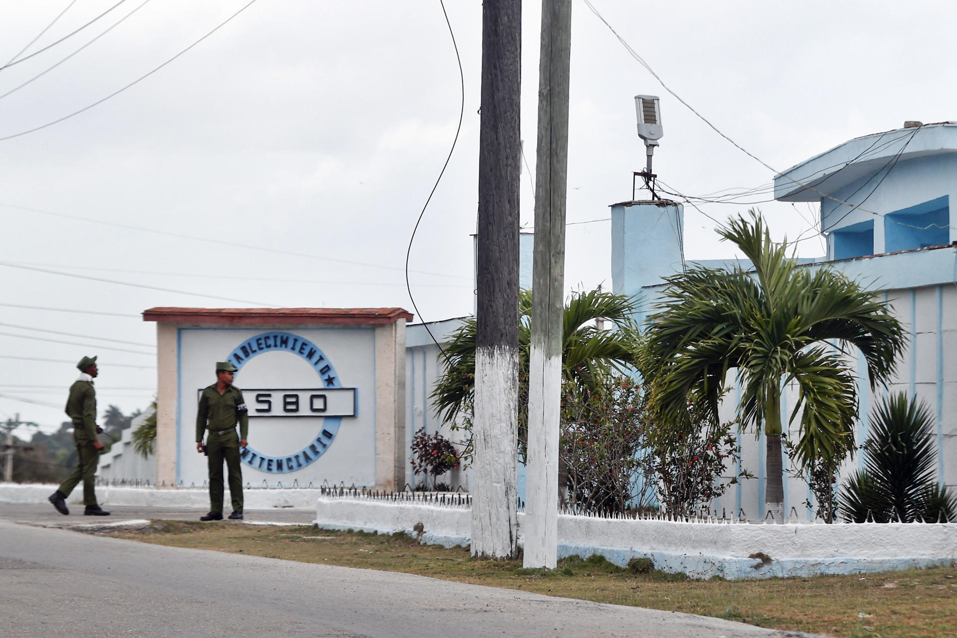 Gobierno de Cuba publica la lista de 2,010 presos indultados en abril