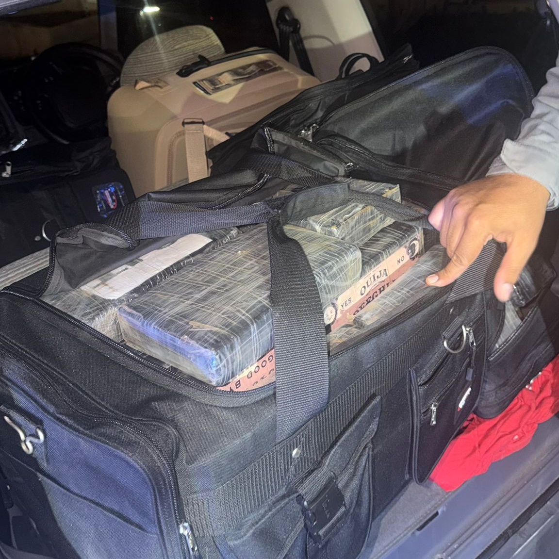 Policía ocupa 166 kilos de cocaína tras persecución en Fajardo
