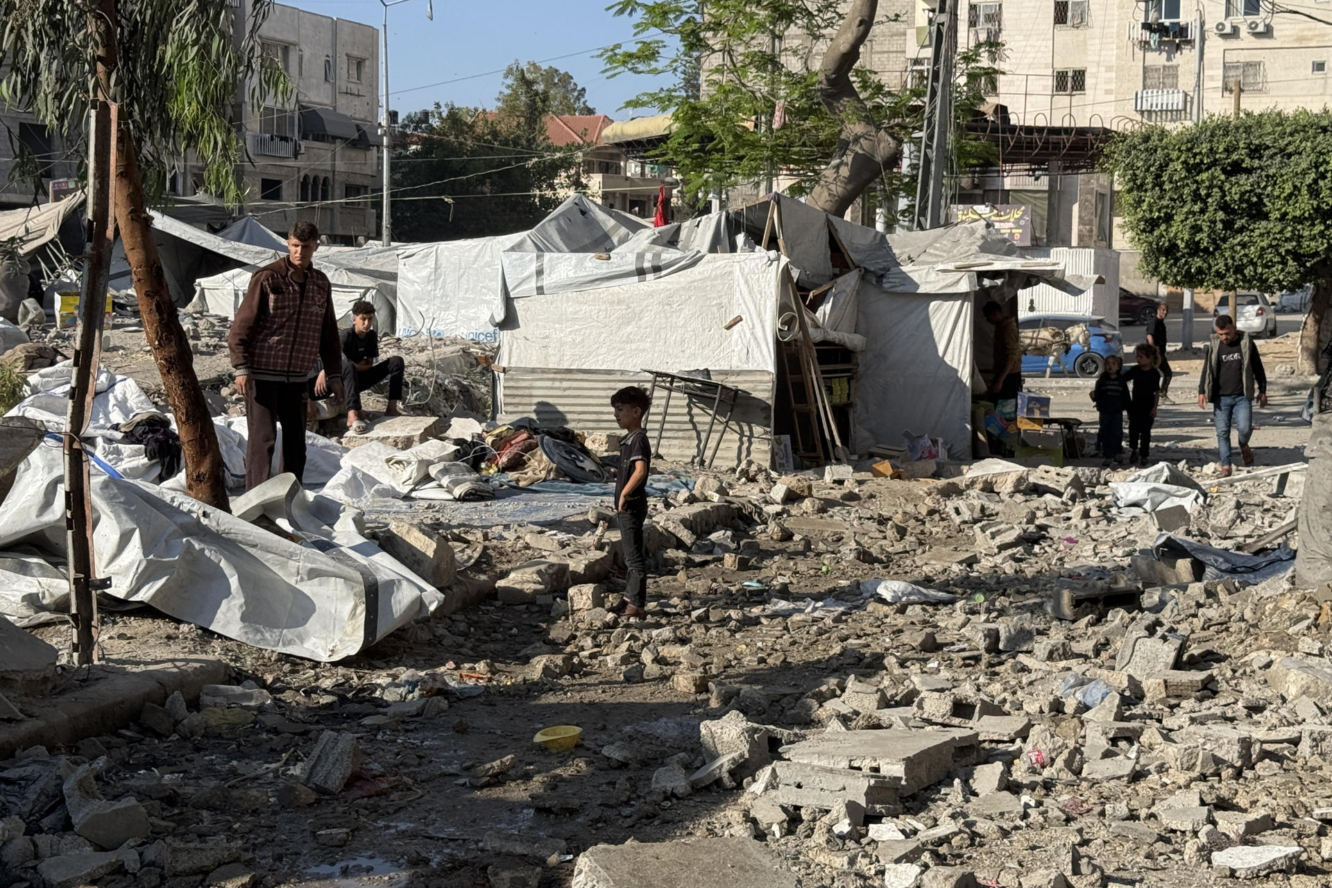 Israel mata a diez gazatíes, entre ellos cuatro niños, en un bombardeo contra una vivienda