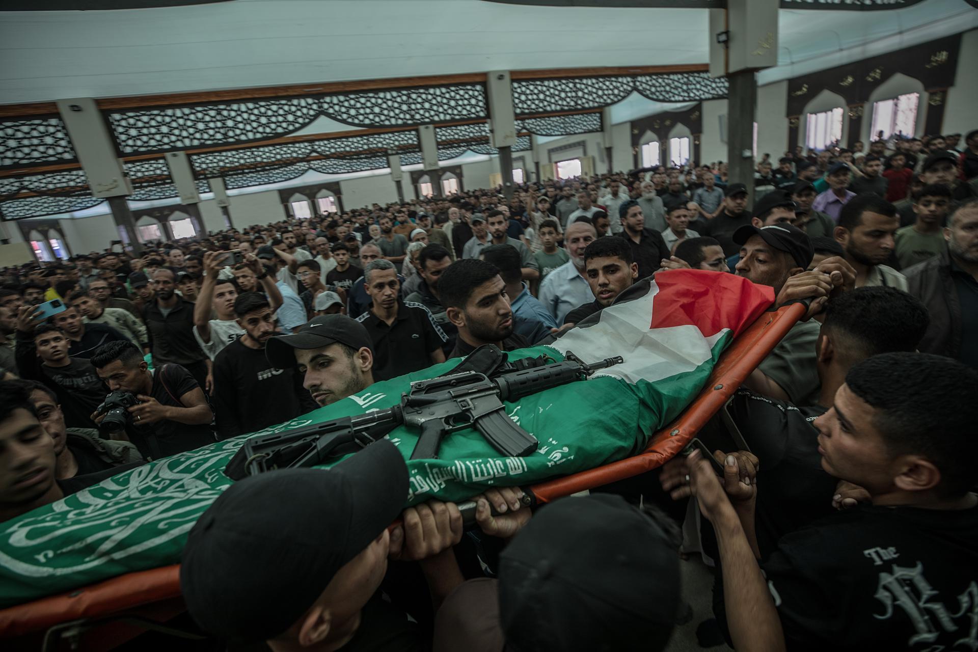 Israel mata a diez gazatíes, entre ellos cuatro niños, en un bombardeo contra una vivienda